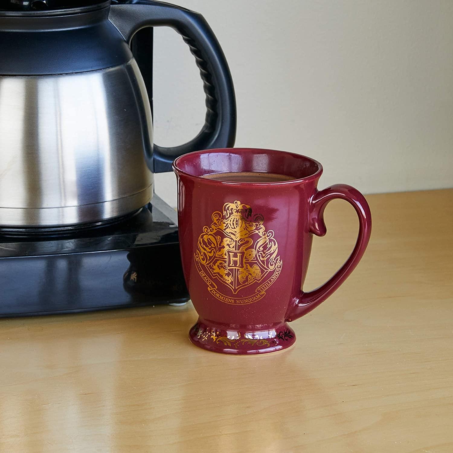Harry Potter Hogwarts Crest 8.8 Ounce Ceramic Mug