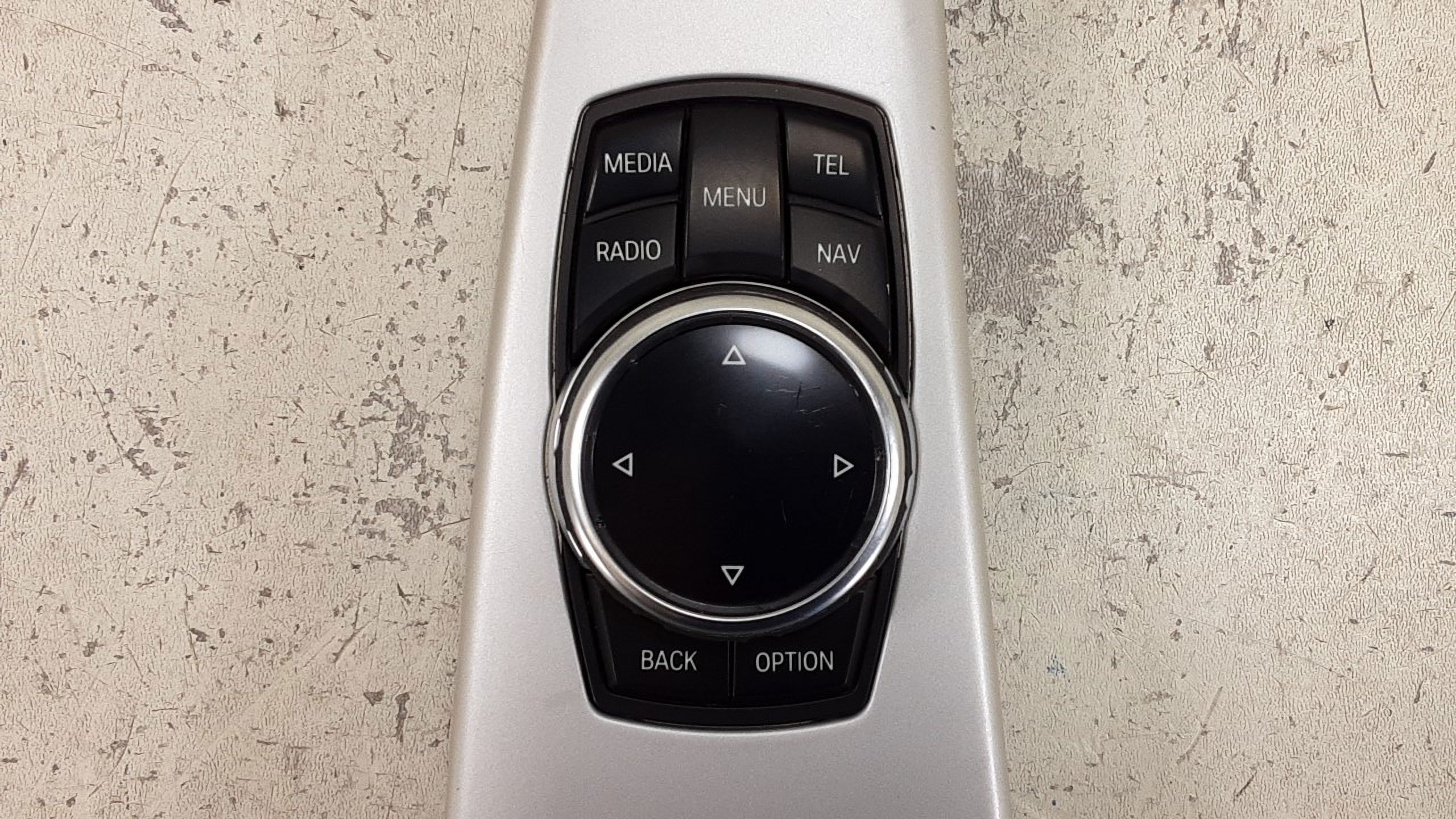 Pre-Owned 2013-2018 BMW 320i Info Media Radio Navigation Control Panel OEM LKQ (Good)