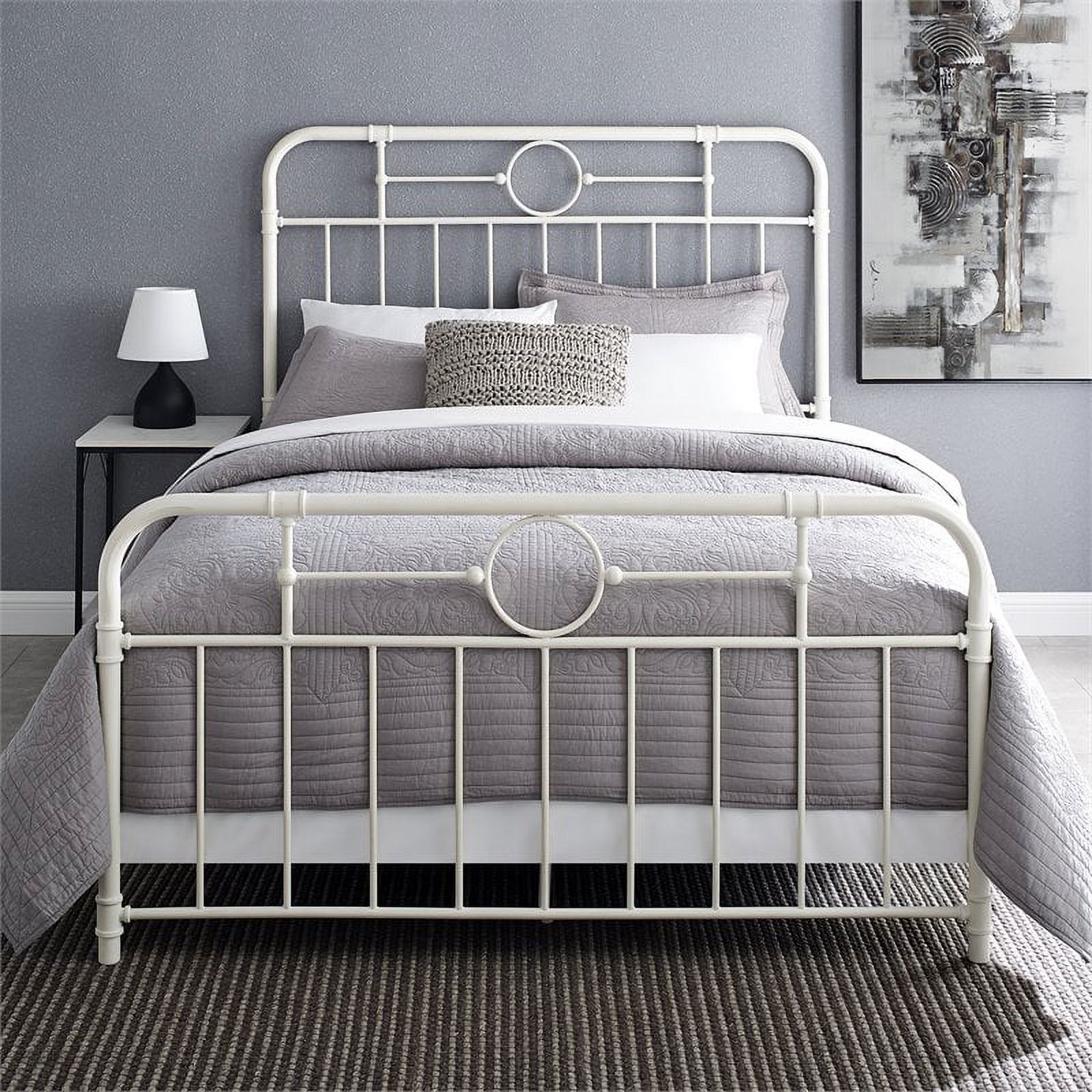 Antiqua Metal Pipe Queen Size Bed in Antique White