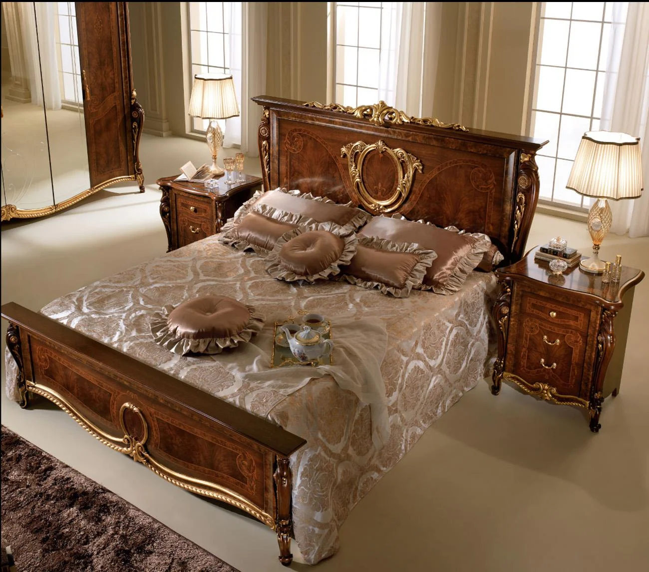 Luxury Walnut Glossy Donatello Night Queen Bed Carved Wood Made in Italy ESF, Durability