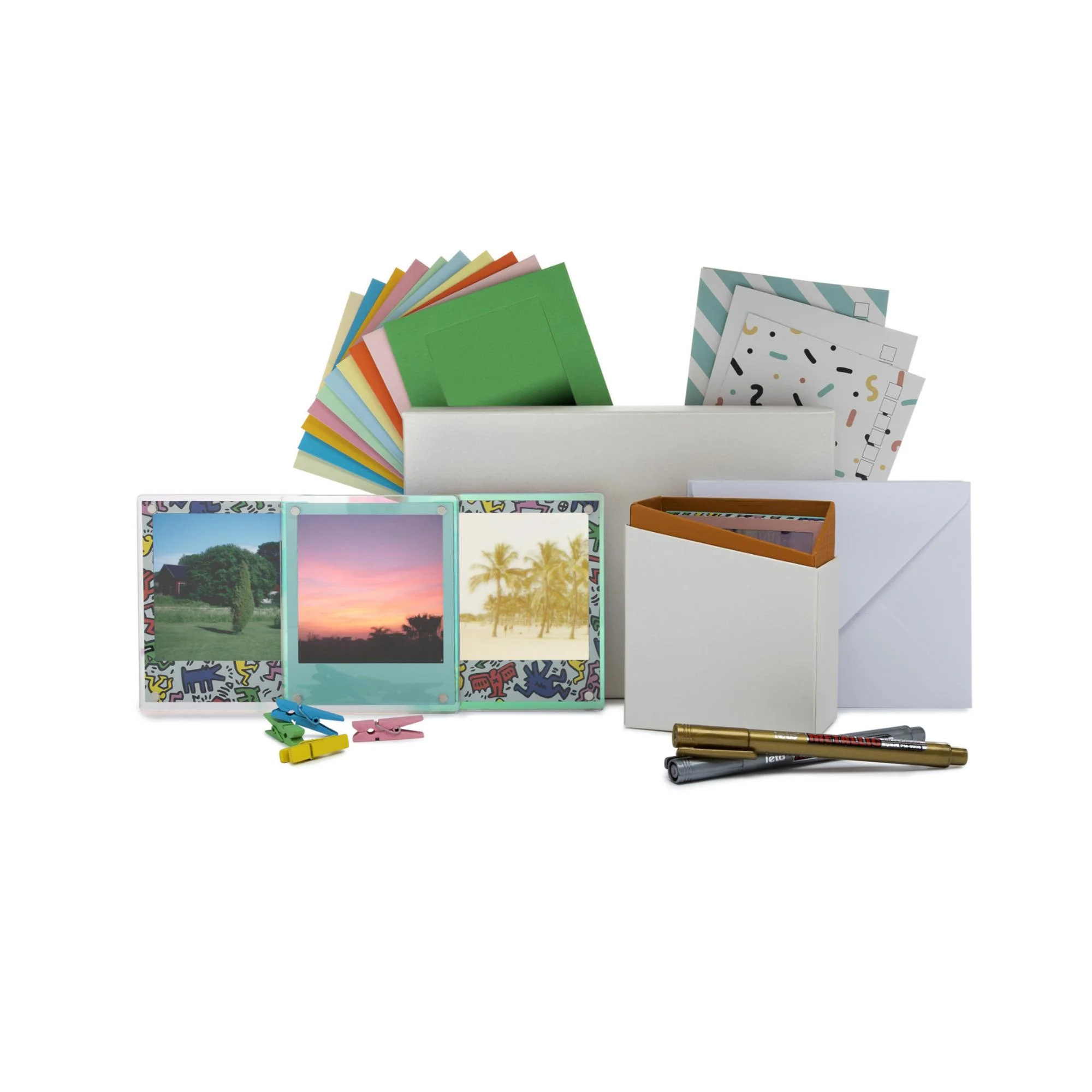 Polaroid 600 Instant Film Camera (Malibu Barbie) with Film and Film Kit