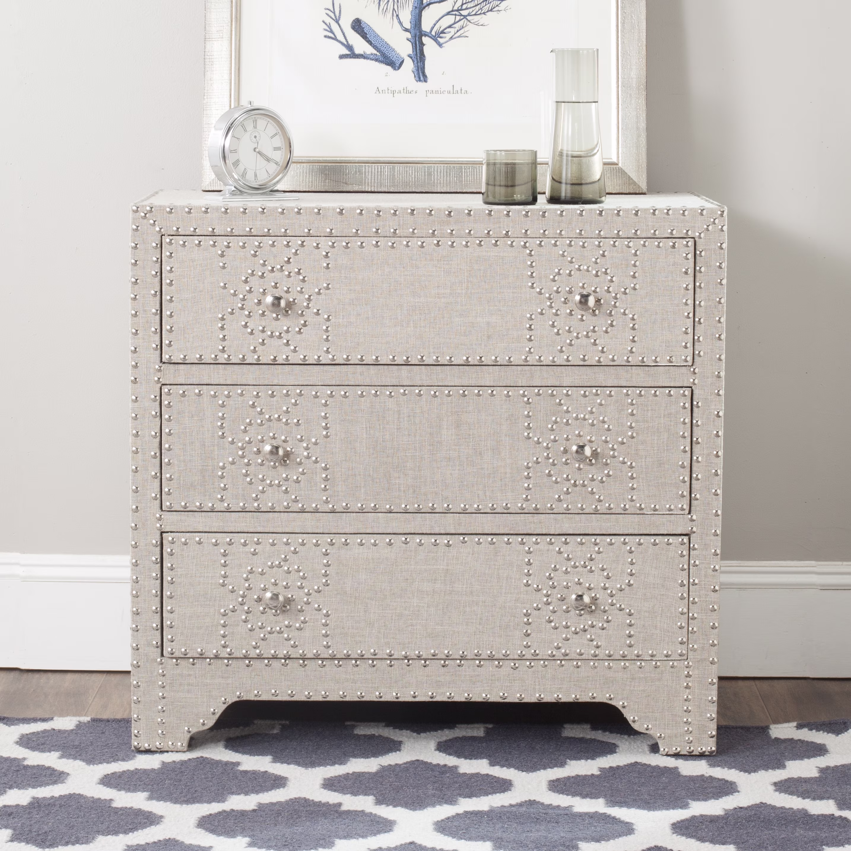 SAFAVIEH Gordy 3 Drawer Glam Chest, Grey/Silver Nail Heads