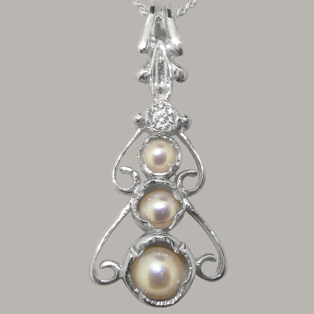 LBG 18k White Gold Pendant & Chain with Cultured Pearl & Diamond Womens Bohemian Pendant & Chain - Chain length 16