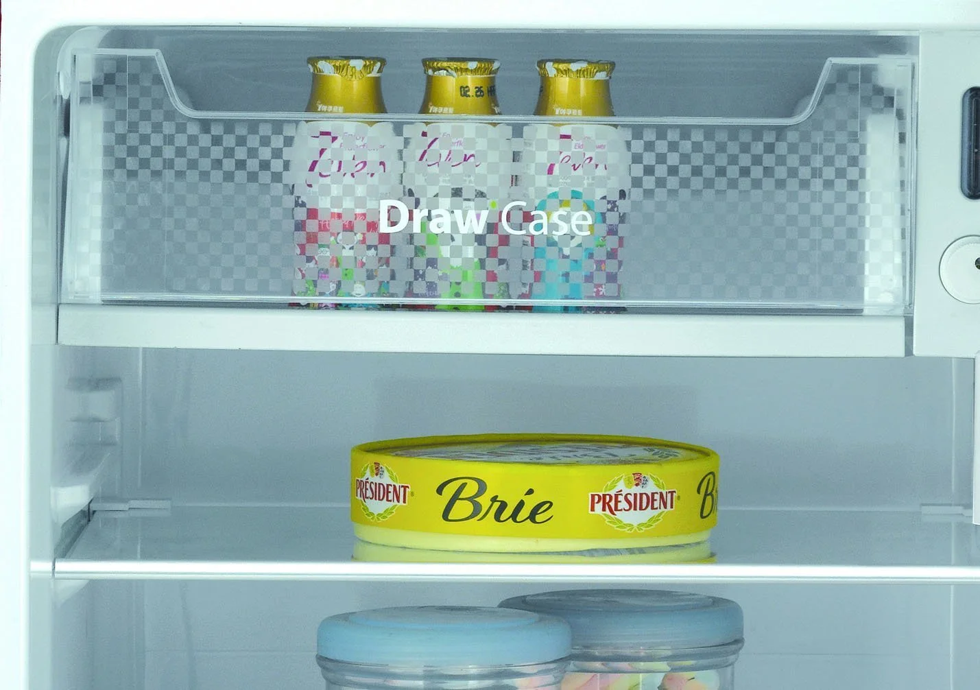 Daewoo 2.8 Cu Ft Retro Mini Fridge FR-028RCNM, Pure Red