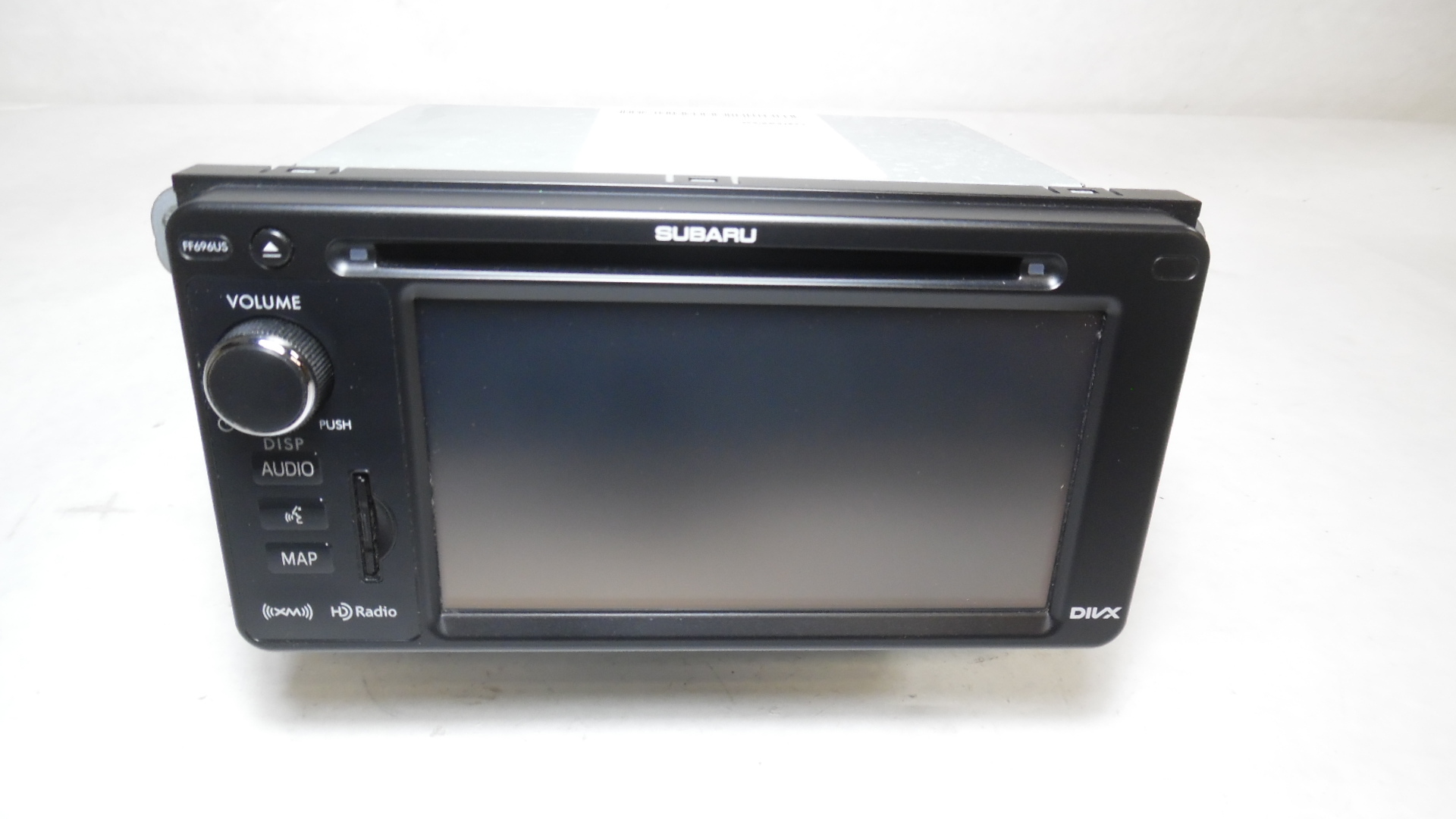 Pre-Owned 2015 Subaru Forester Navigation CD Player Radio Receiver w/ Display FF696US OEM (Good)