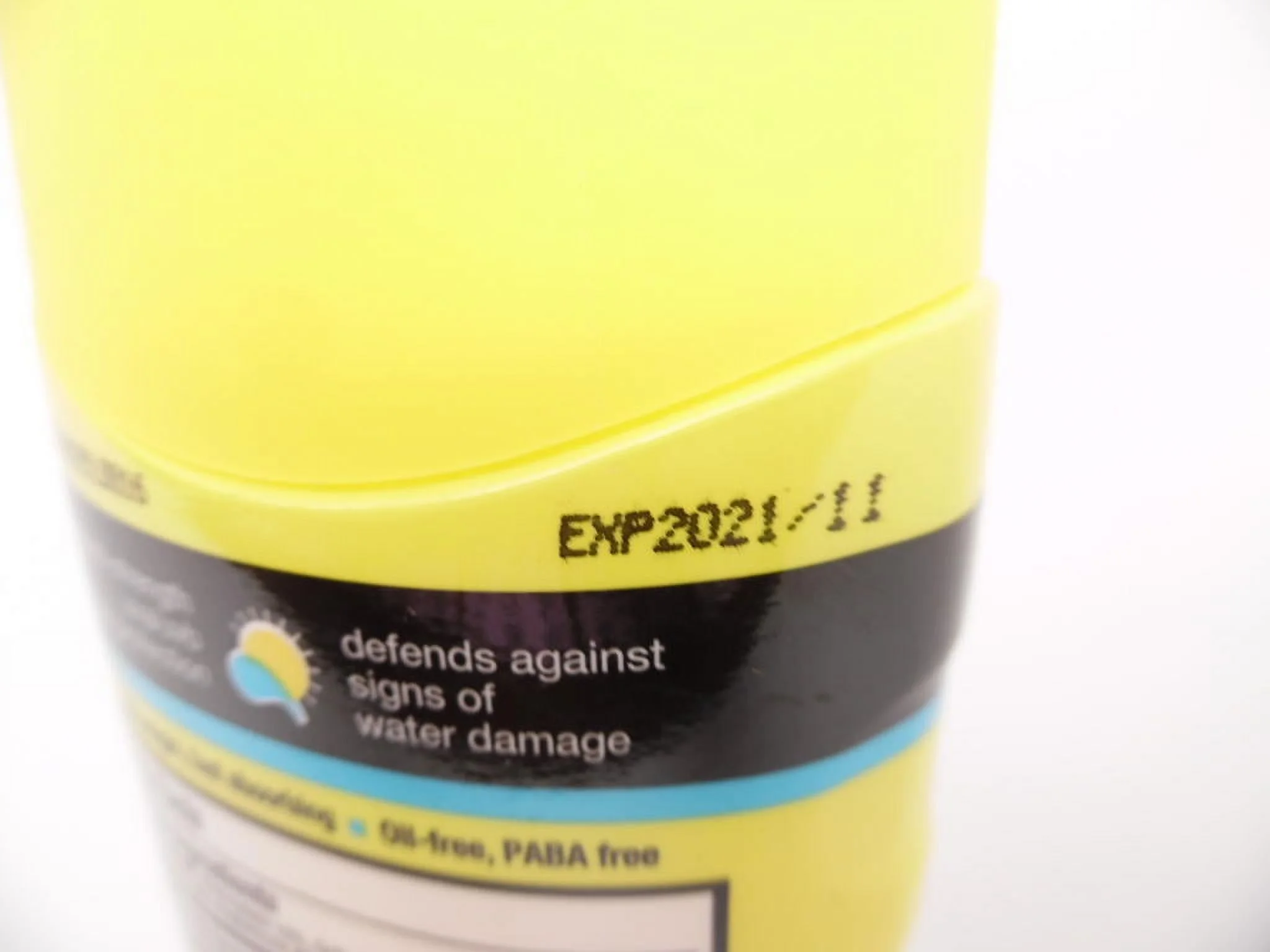 Neutrogena Beach Defense Water + Sun Protection Sunscreen Lotion SPF 70, 6.7 oz.