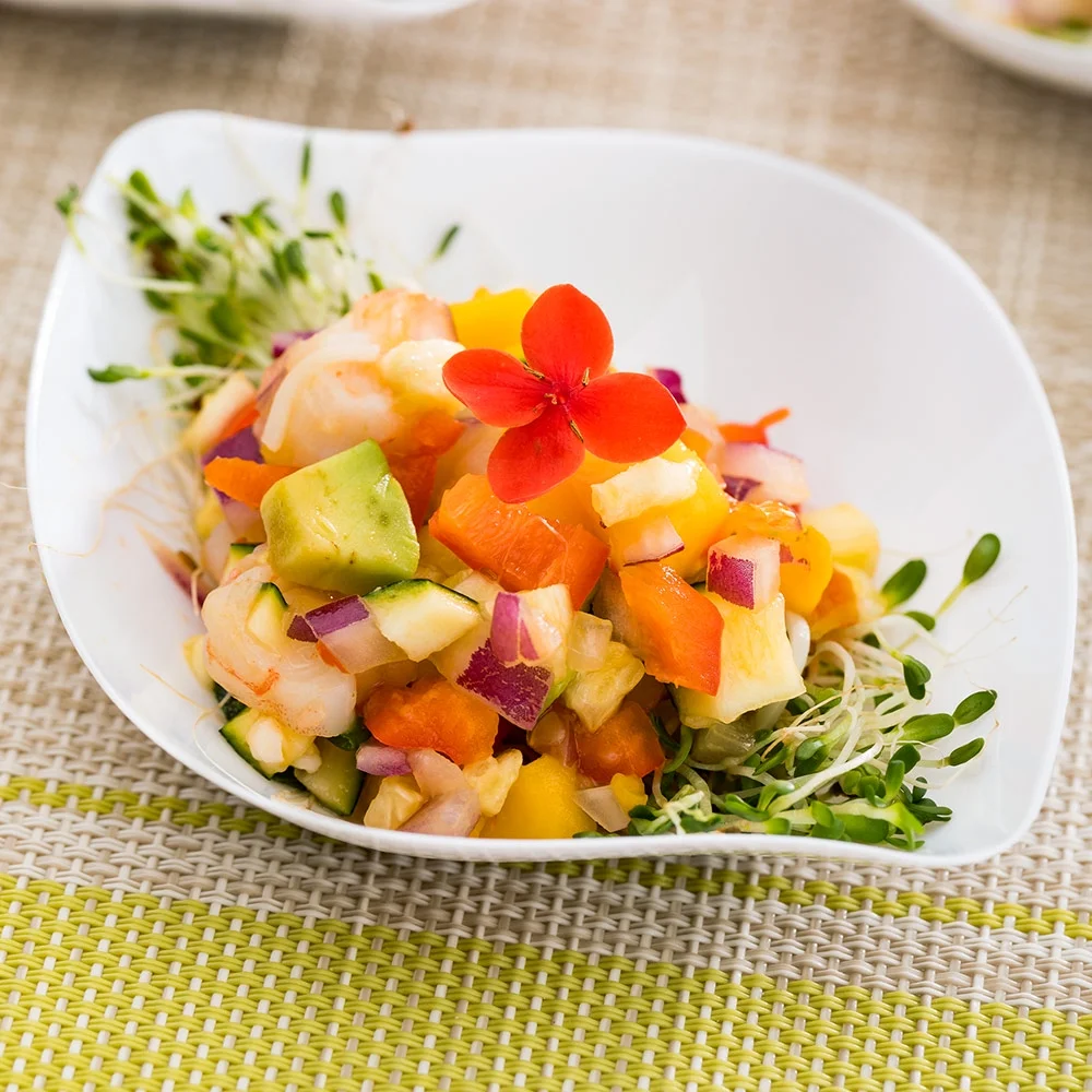 White Plastic Comma Plate - 3 1/2