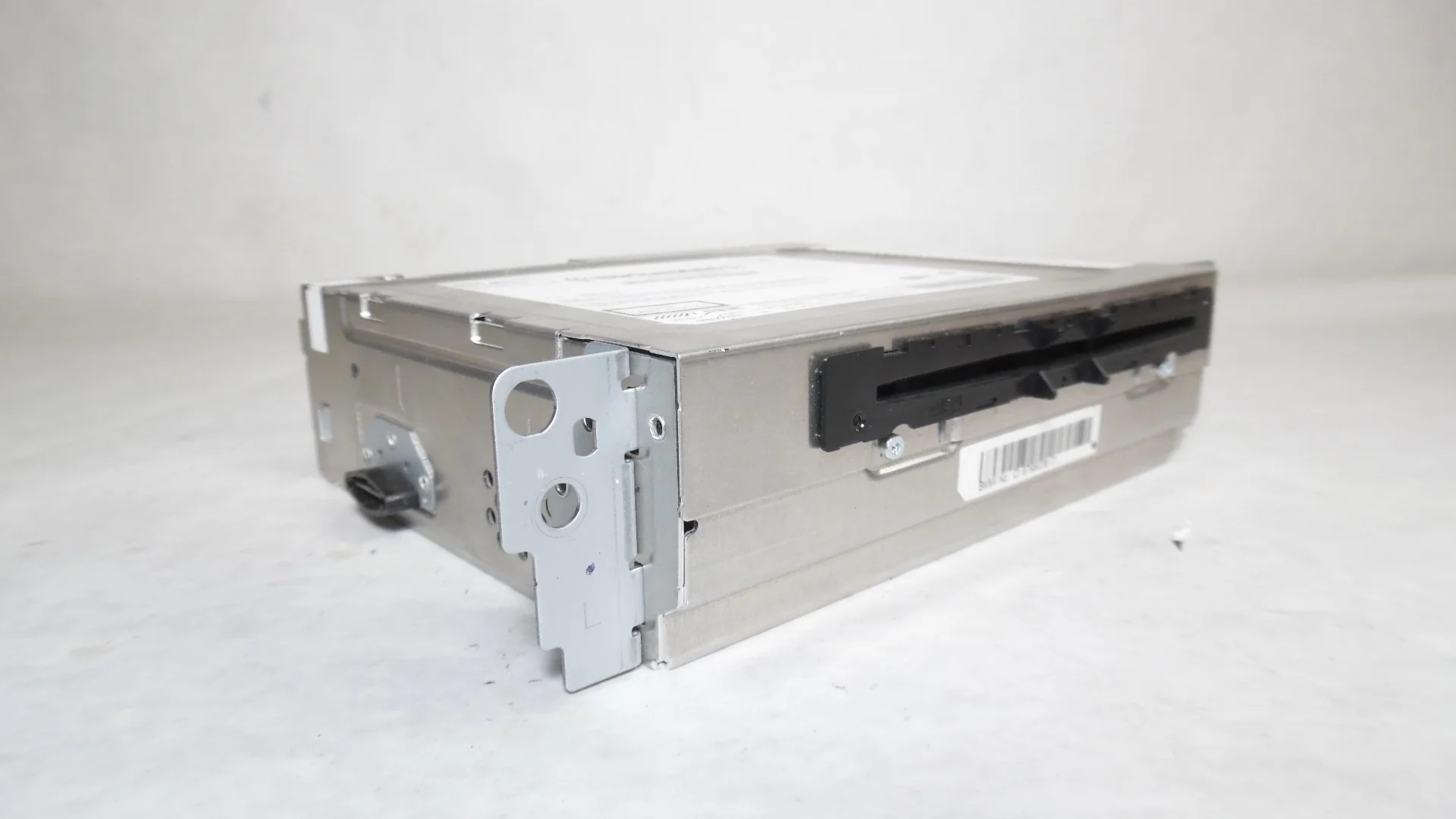 Pre-Owned 2018-2022 BMW X1 CD Player Radio Media Receiver w/ Satellite & Bluetooth OEM (Good)