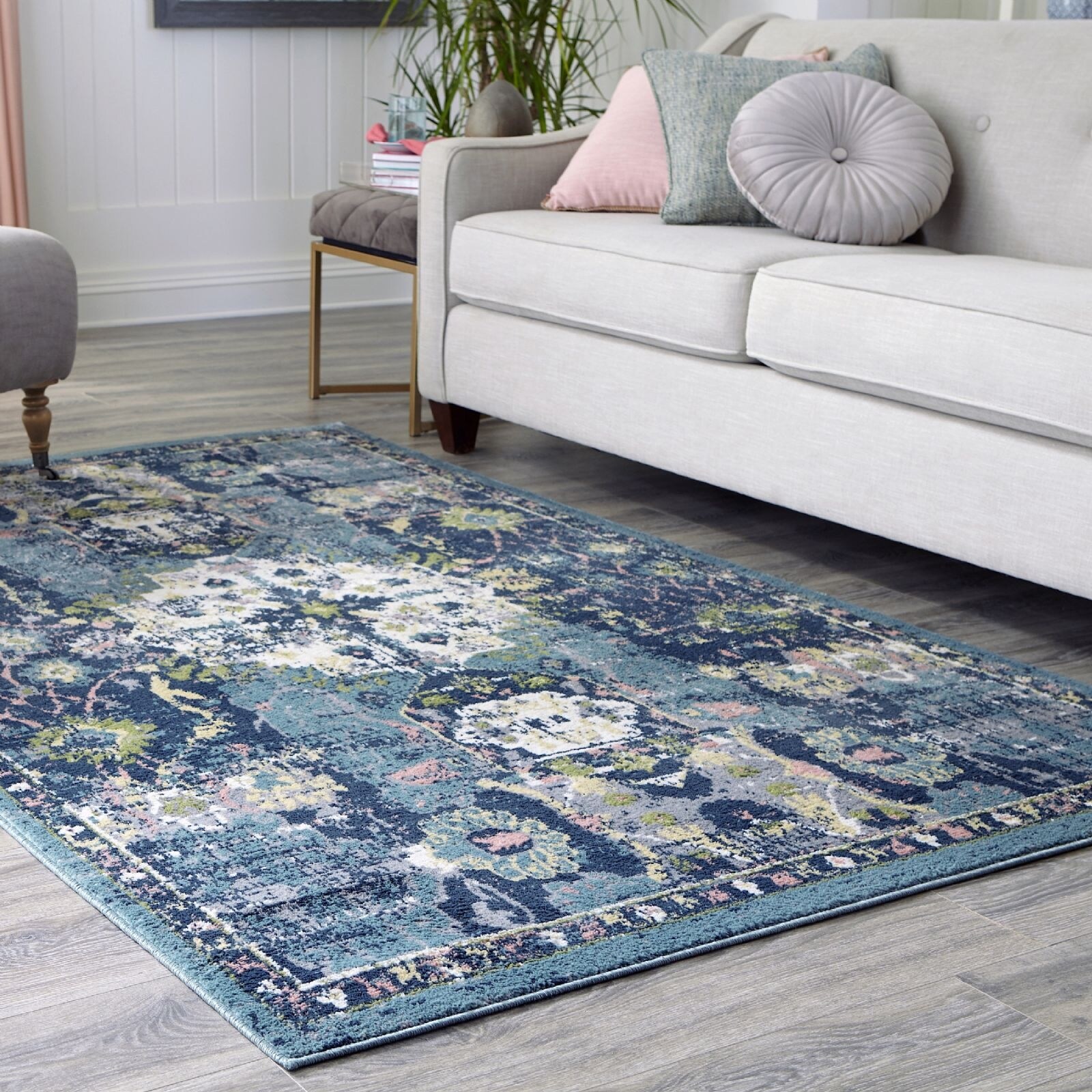 Contemporary Synnove Collection Area Rug 4'x6' - Navy Blue