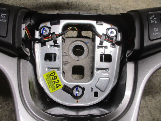 Pre-Owned 2020 Chevrolet Trax Leather Steering Wheel w/Cruise OEM LKQ (Good)