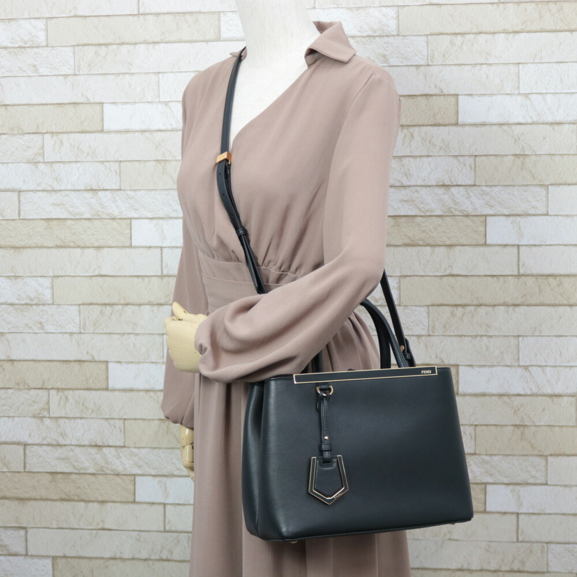 Pre-Owned FENDI Shoulder Bag Handbag Toujour Black Ladies (Good)