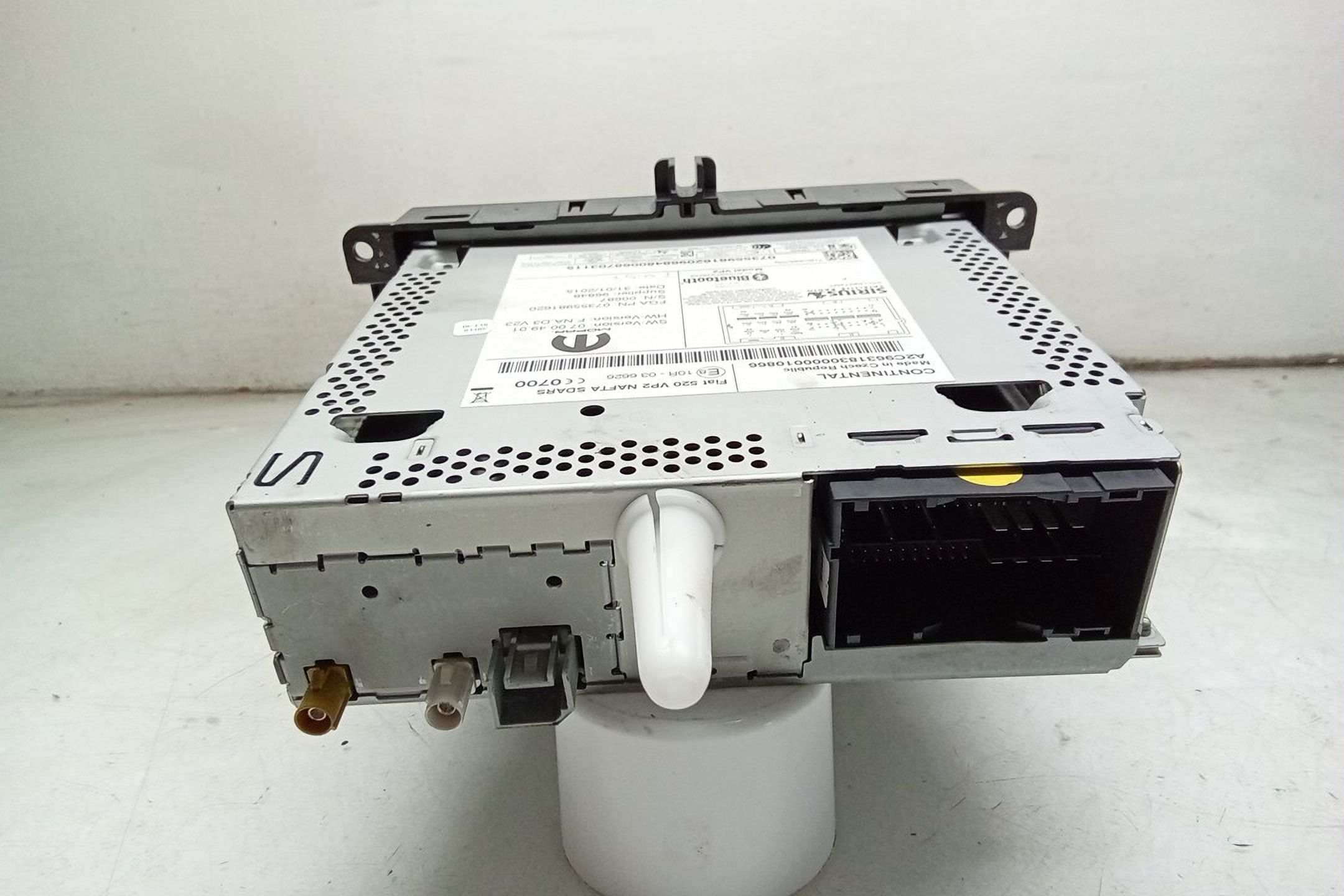 Pre-Owned 15 2015 Jeep Renegade Radio Receiver Display 5.0 Touchscreen OEM (Good)