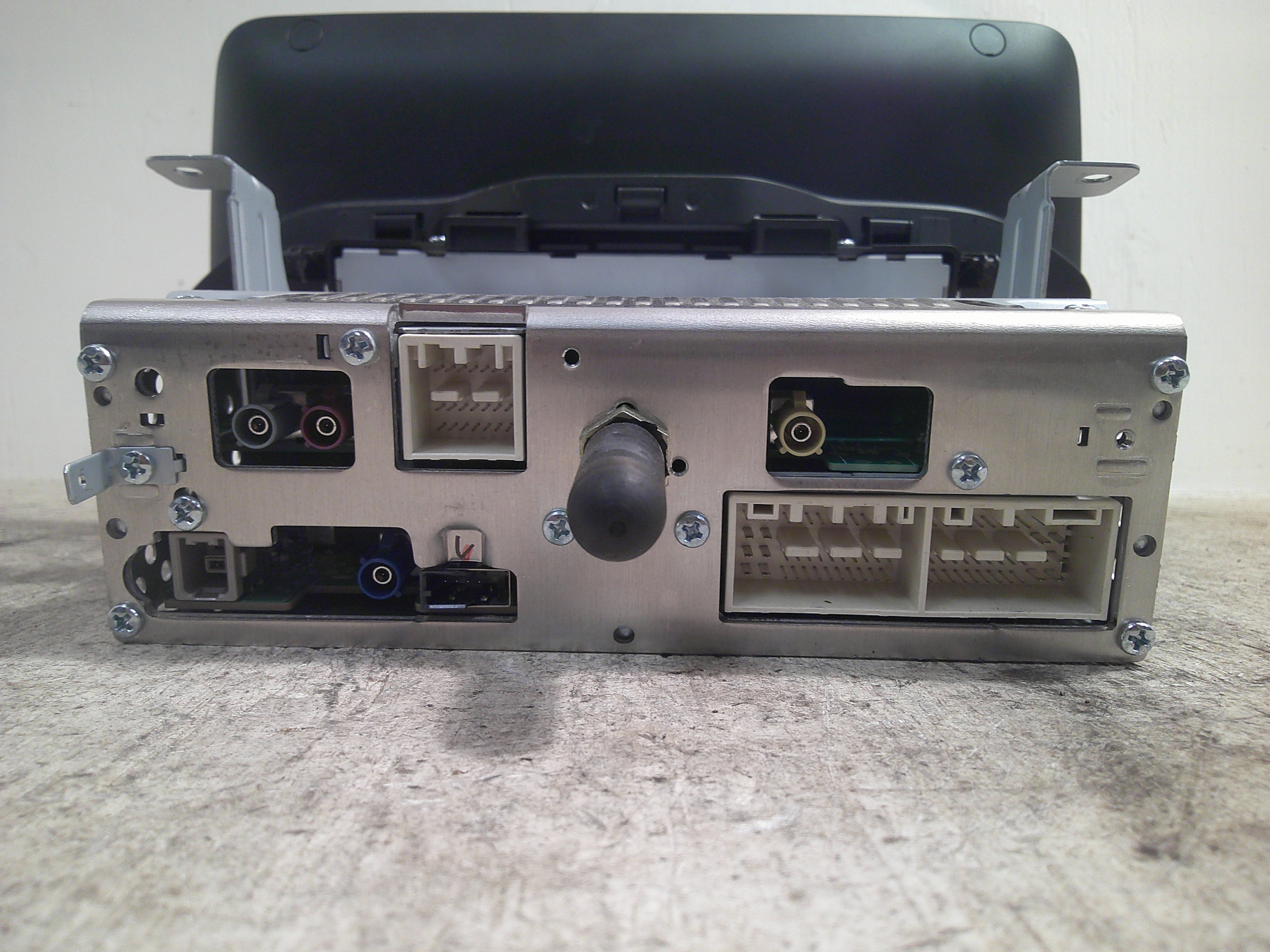 Pre-Owned 21 Hyundai Santa Fe AM FM Sirius Radio Receiver Display OEM LKQ (Good)