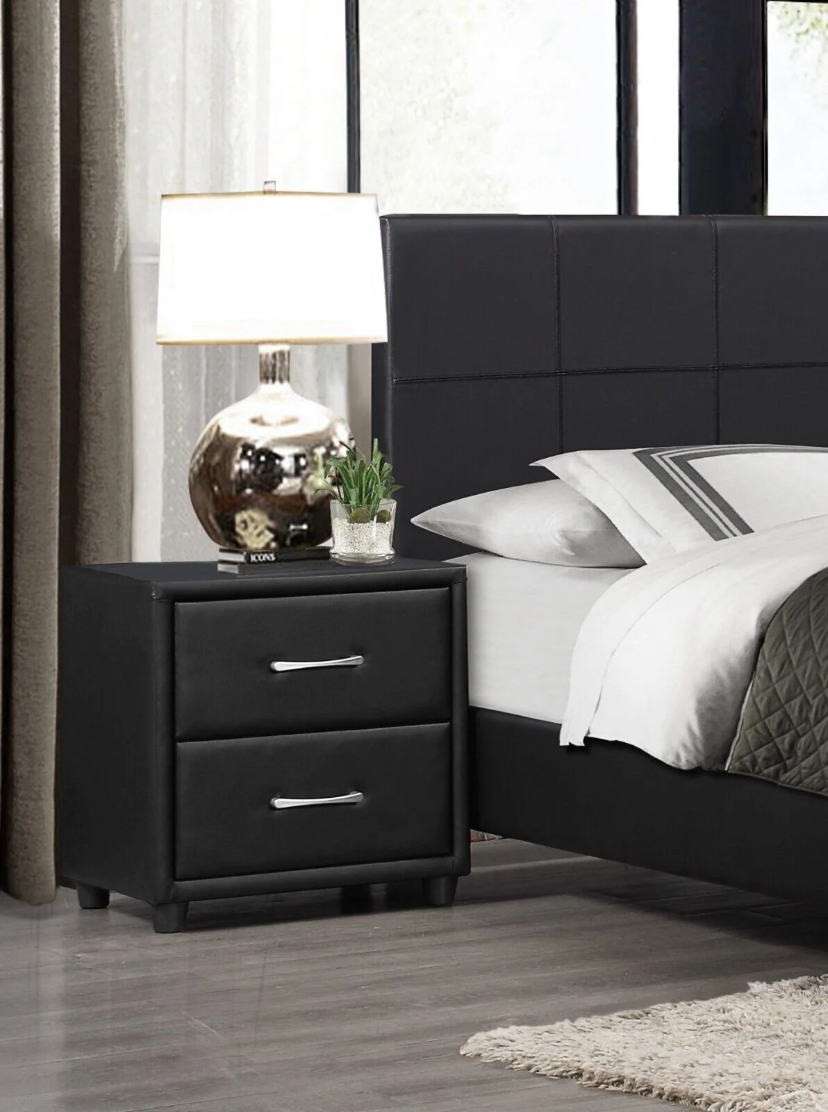 Contemporary Black Faux Leather Bedroom 3pc Set Queen Size Bed 2x Nightstands Stylish Bedroom Furniture