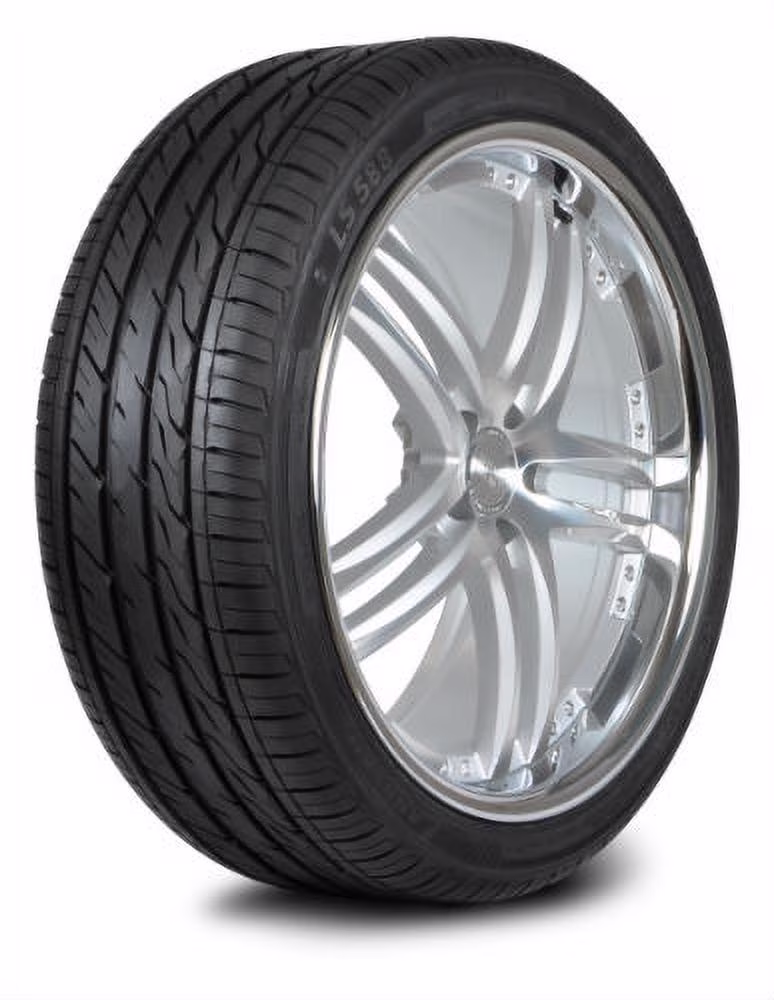 Landsail LS588 UHP P235/55R19 Tire