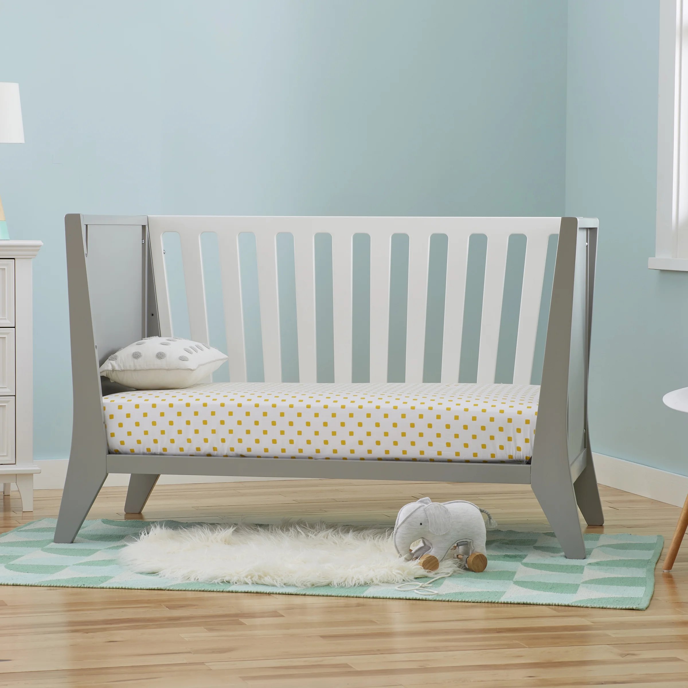 Contours Rockwell 3-in-1 Baby Nursery Crib, Toddler, Daybed, White, Unisex