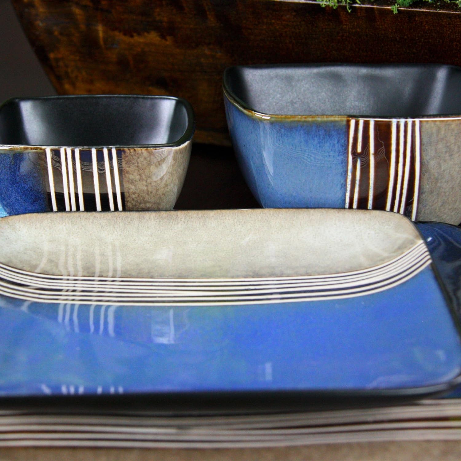 Square  Loft Collection Dinnerware Dish Set, 16 Piece, Blue And Tan With White Accents