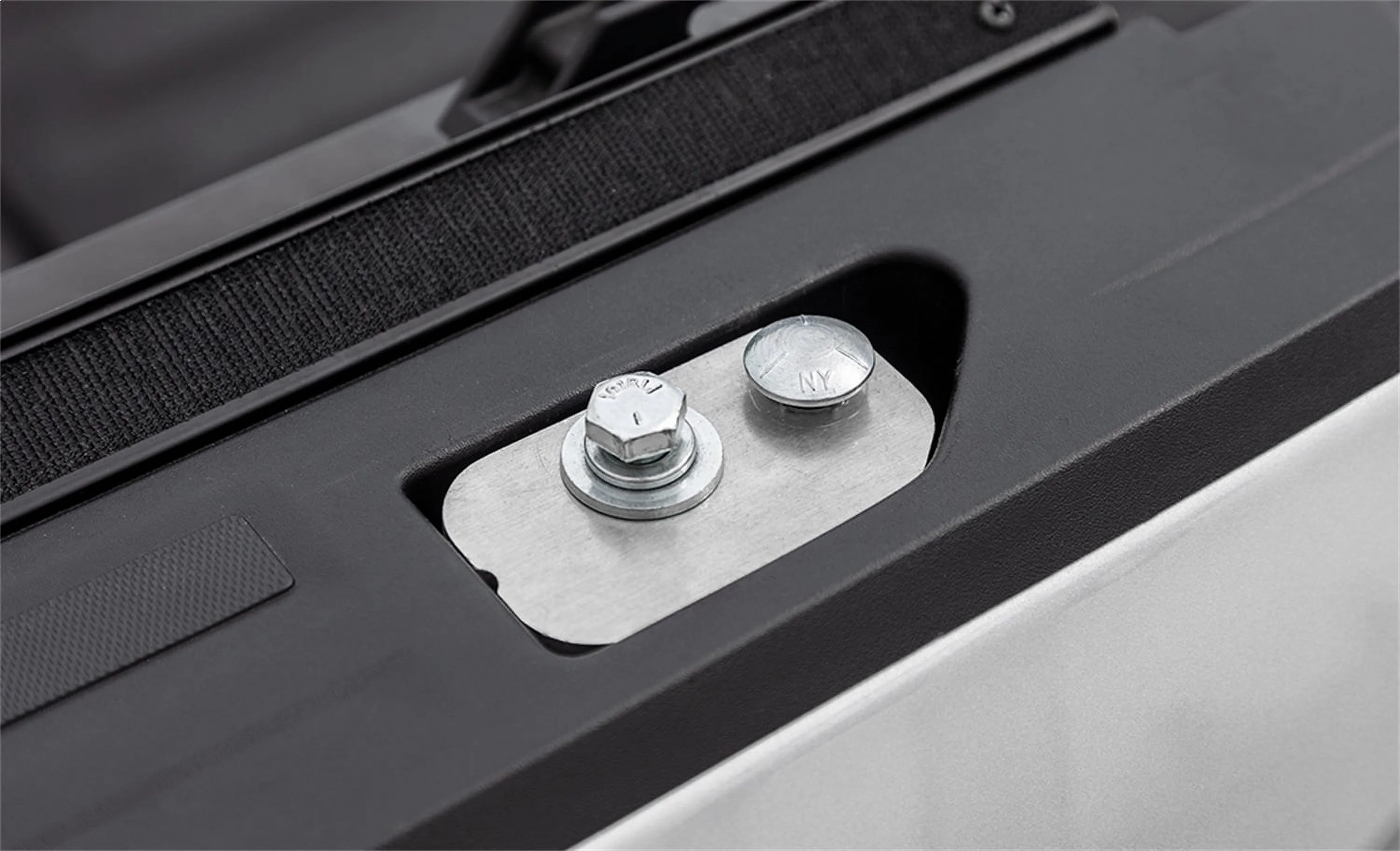 Access F3040012 Adarac Aluminum Series Truck Bed Rack - Black