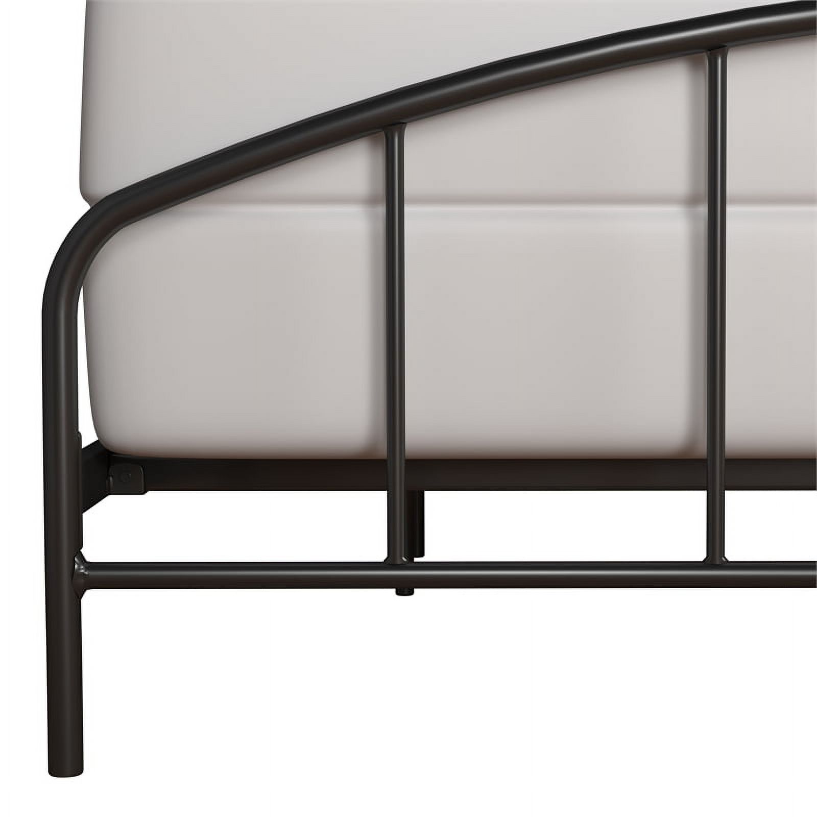 Bowery Hill Furniture Metal Queen Bed with Arched Spindle Design Black