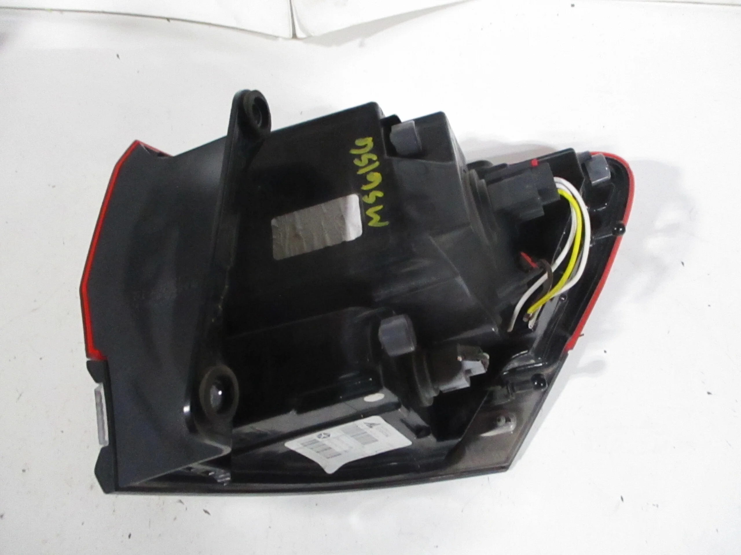 Pre-Owned 15-20 Jeep Grand Cherokee Driver LH Quarter Mount Tail Lamp OEM LKQ (Good)