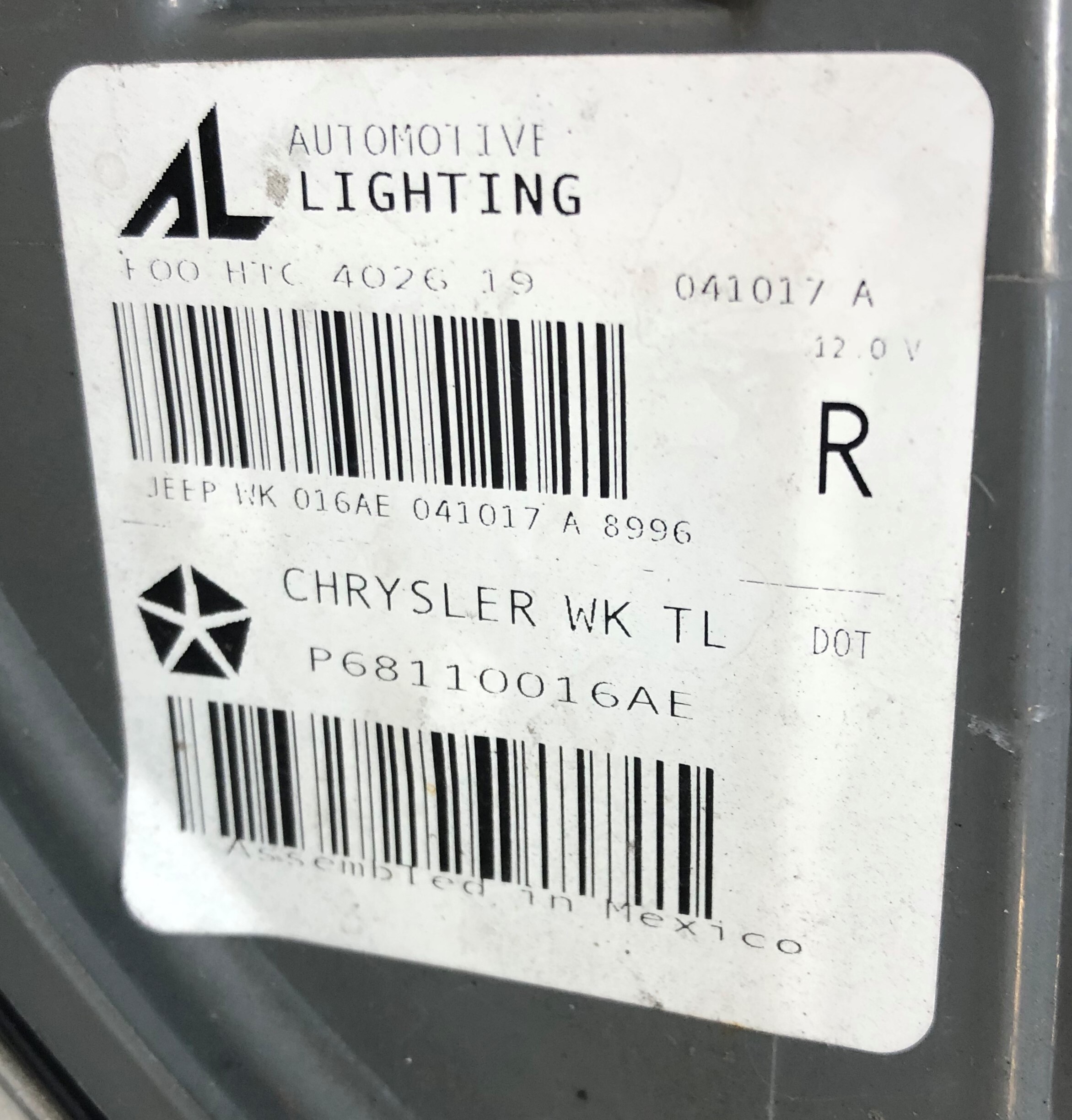 Pre-Owned 15-19 Jeep Grand Cherokee RH Passenger Tail Light Lamp Quarter Mounted OEM LKQ (Good)