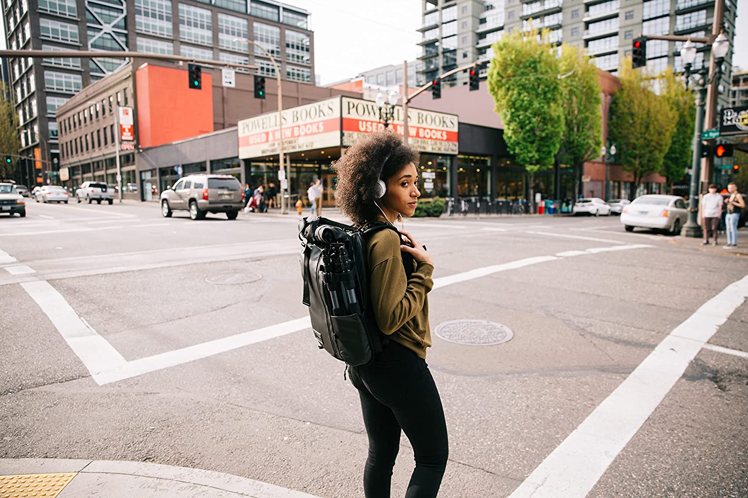 KEERDAO All-New PRVKE 31L Photography Travel Backpack, Black