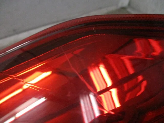 Pre-Owned 2014-2016 Subaru XV Crosstrek Passenger RH Tail Light Lamp OEM (Good)