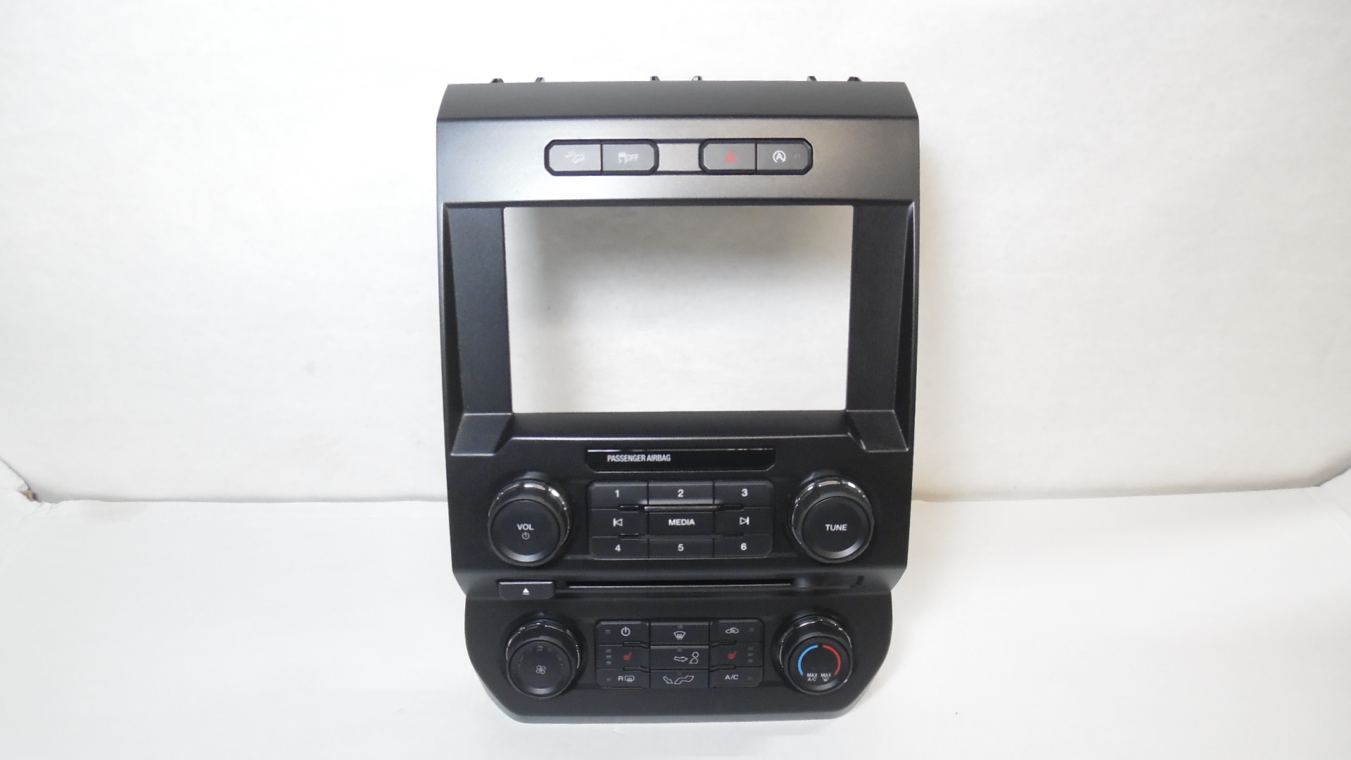 Pre-Owned 2018 Ford F150 Radio Media Climate Seat Temperature Control Panel OEM (Good)