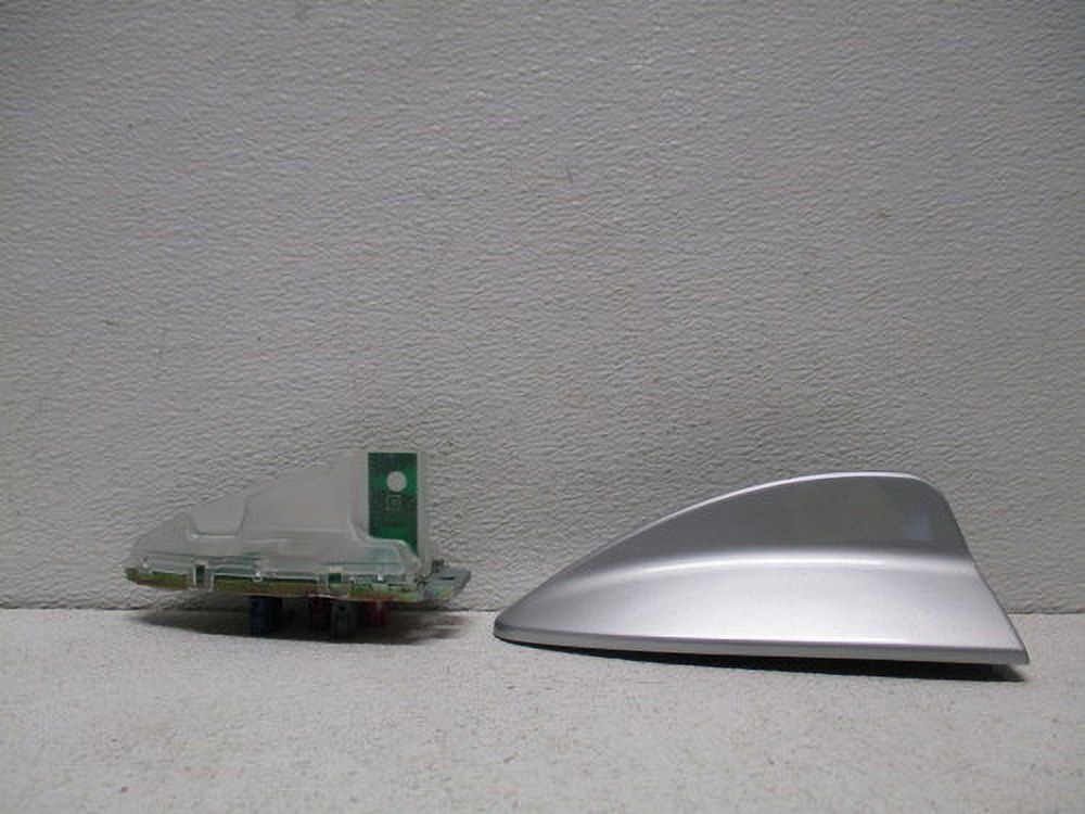 Pre-Owned 07 2007 BMW 328 Roof Fin Antenna 6972310-03 OEM LKQ (Good)