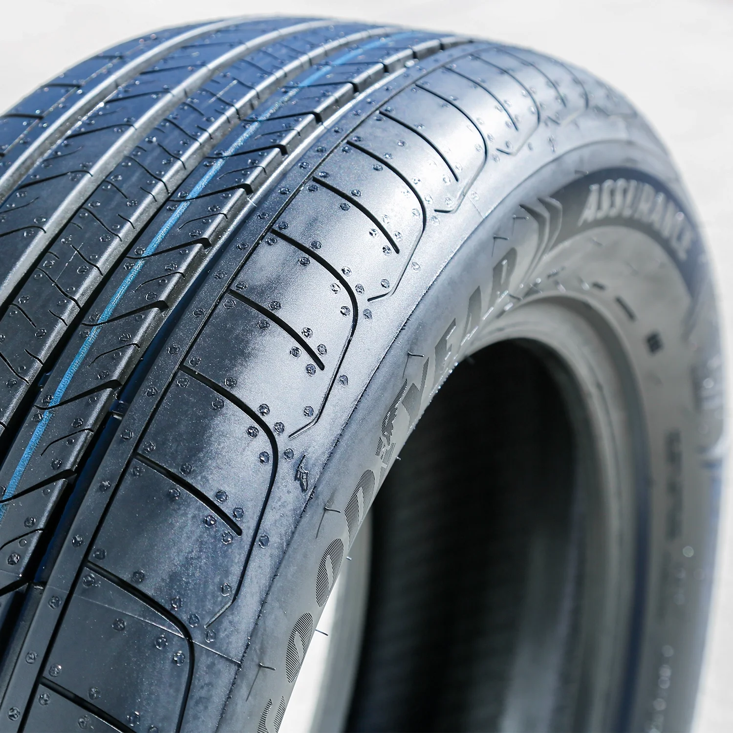 One Tire Goodyear Assurance Triplemax 2 205/45R17 84W AS A/S High Performance