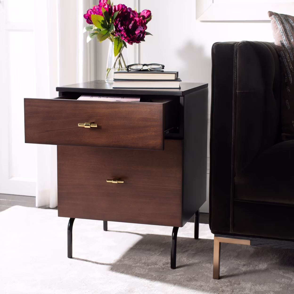 SAFAVIEH Genevieve Mid-Century Retro 2 Drawer Nightstand, Walnut/Black