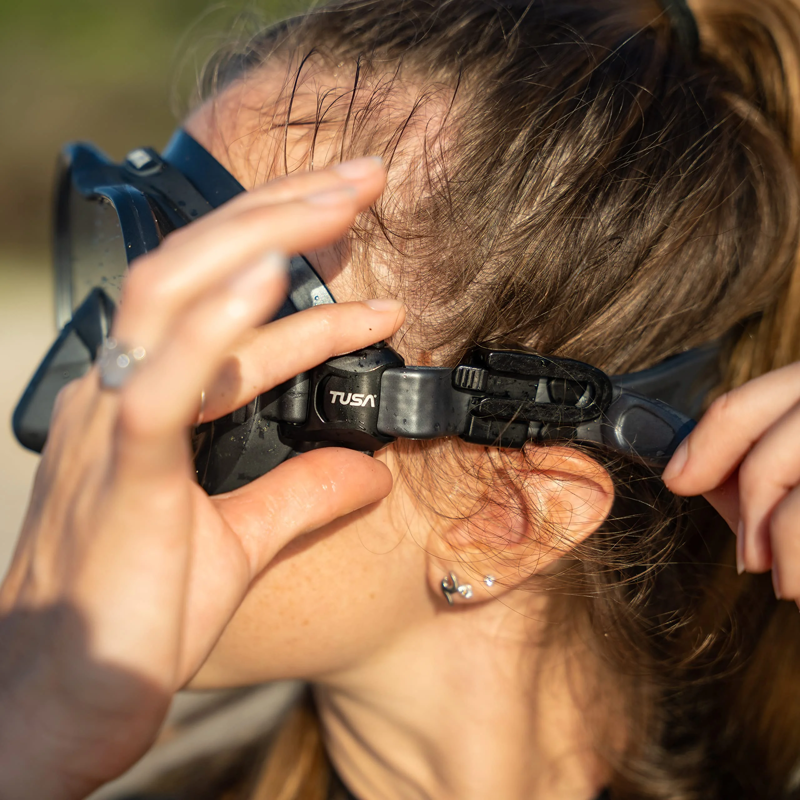 TUSA M-1010 Zensee Scuba Diving Mask, Indigo (Black)