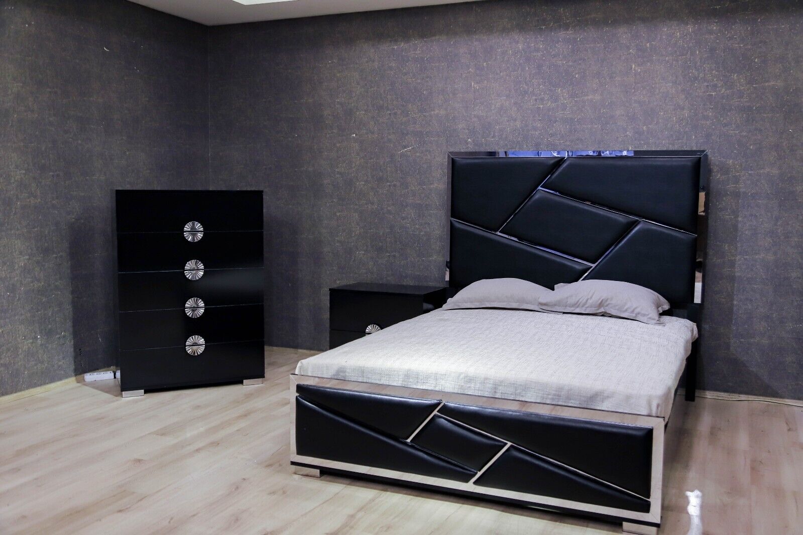 Modern 3pc Black Padded Headboard Mirrored Accents King Bed Nightstand Chest Set Unique Drawer Hardware