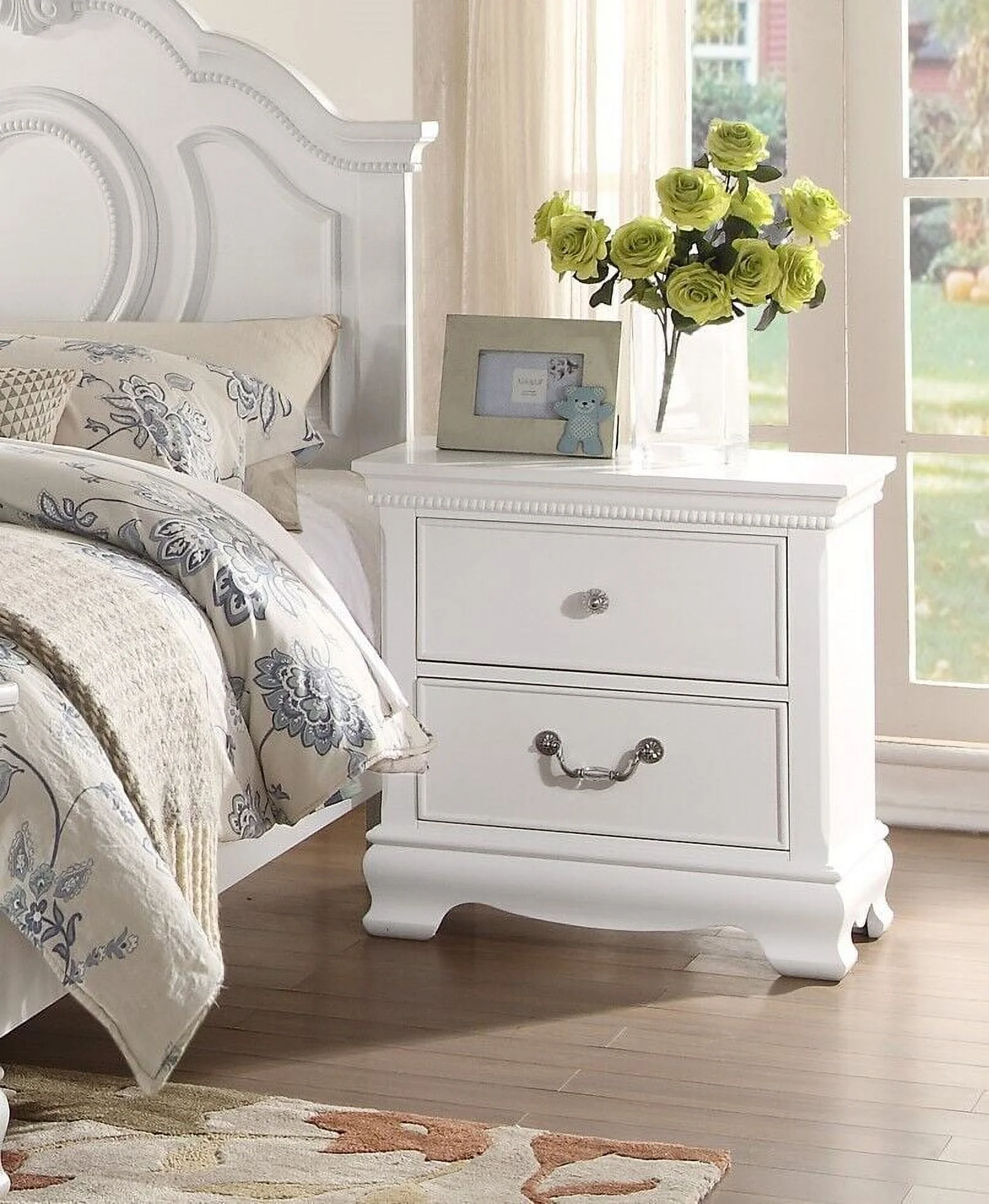 Classic White Finish Full Panel Bed Nightstands Traditional Style 3pc Bedroom Set