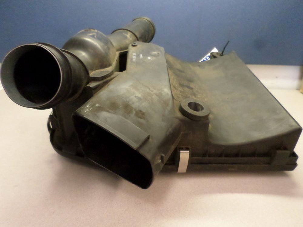 Pre-Owned 2007-2013 BMW 335i Air Intake Cleaner 3.0L Twin Turbo OEM LKQ (Good)