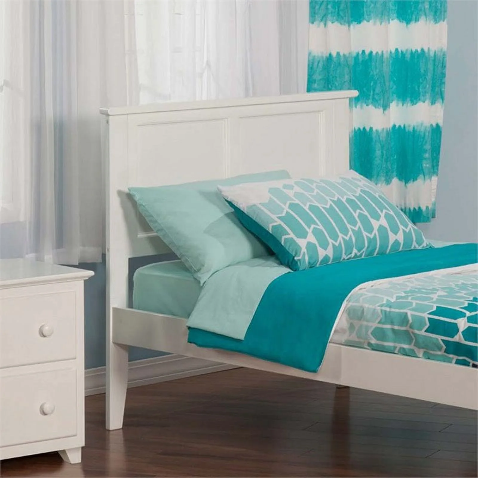 Leo & Lacey Traditional Solid Hardwood Twin Panel Headboard in White