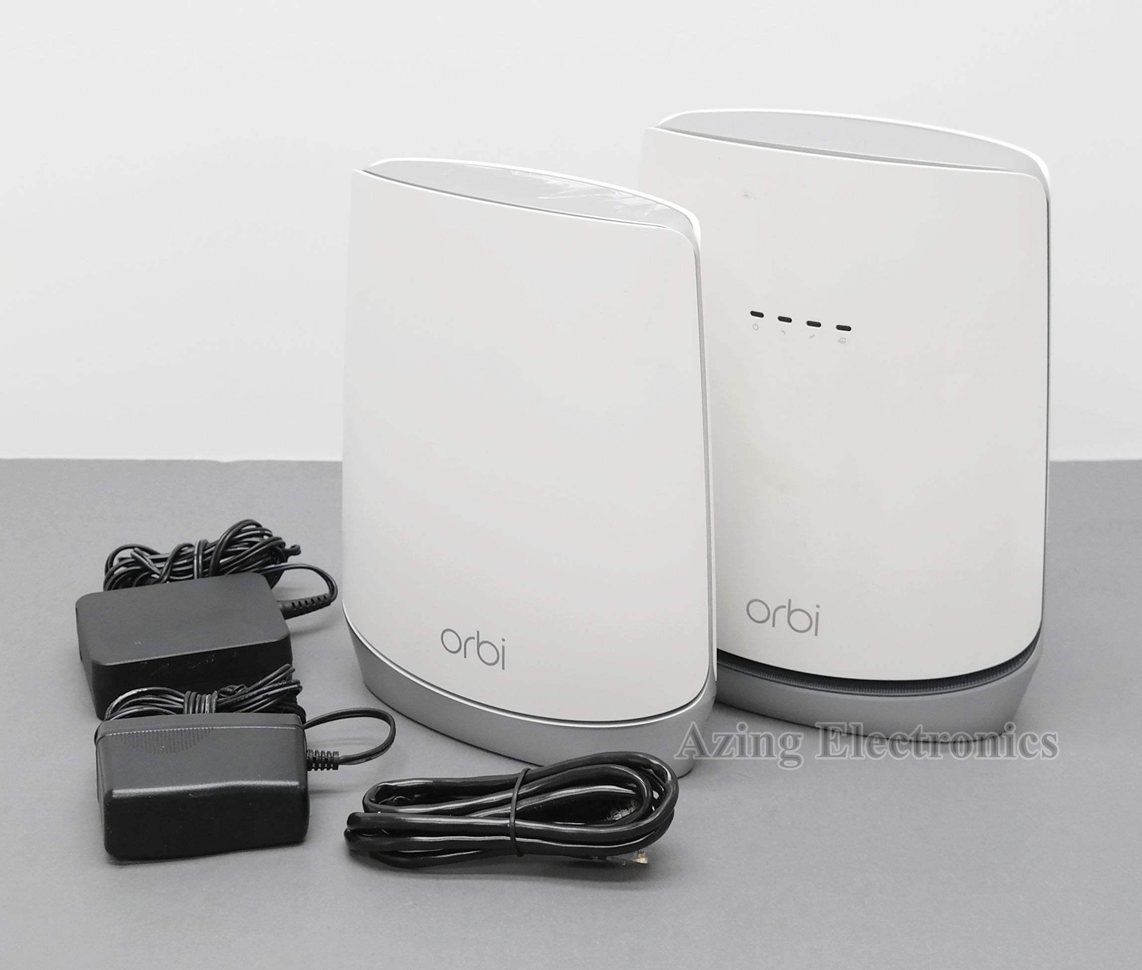 Used Netgear Orbi CBK752 Tri-Band WiFi 6 Mesh System with Built-in Cable Modem