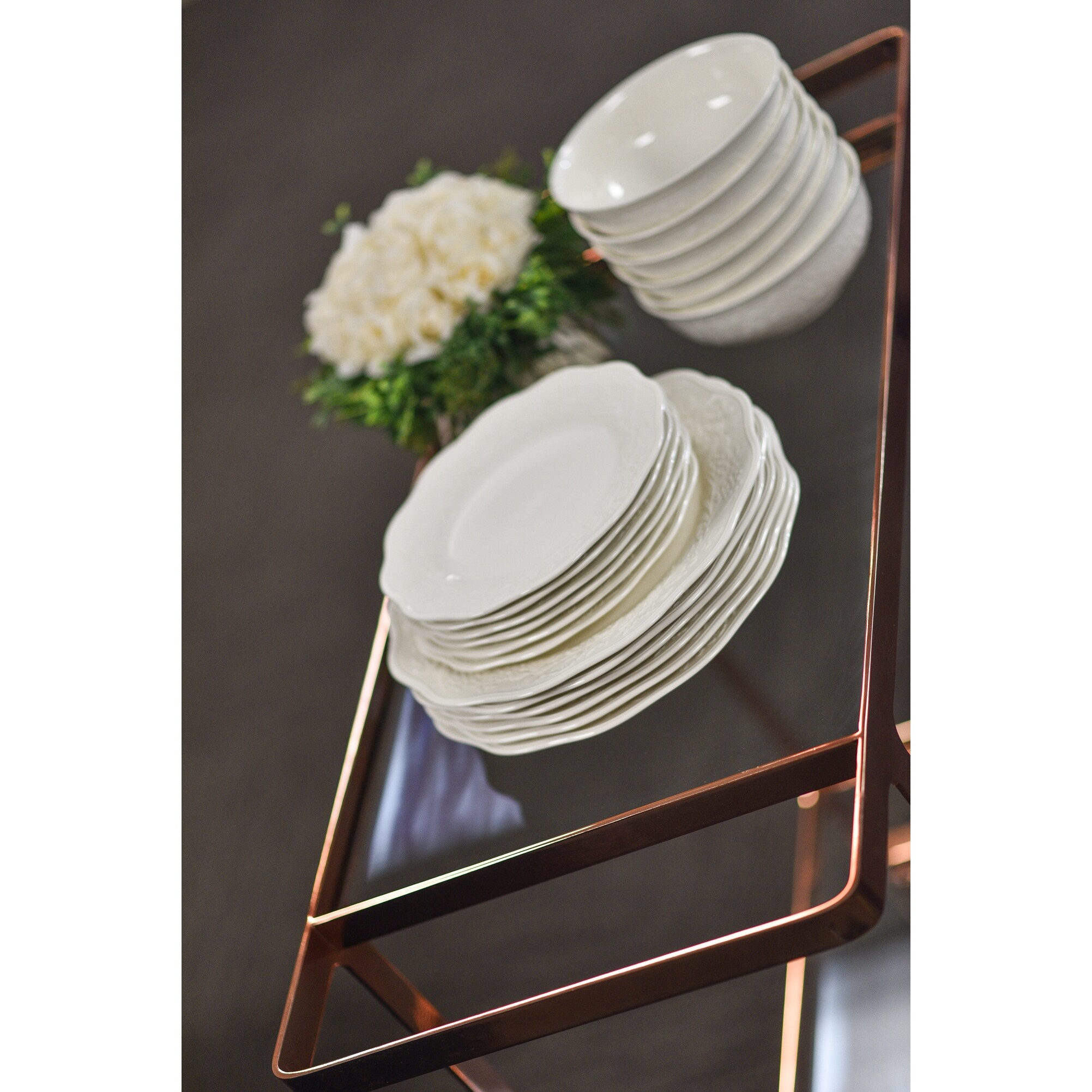 Red Vanilla Country Villa 18Pc Dinnerware Set