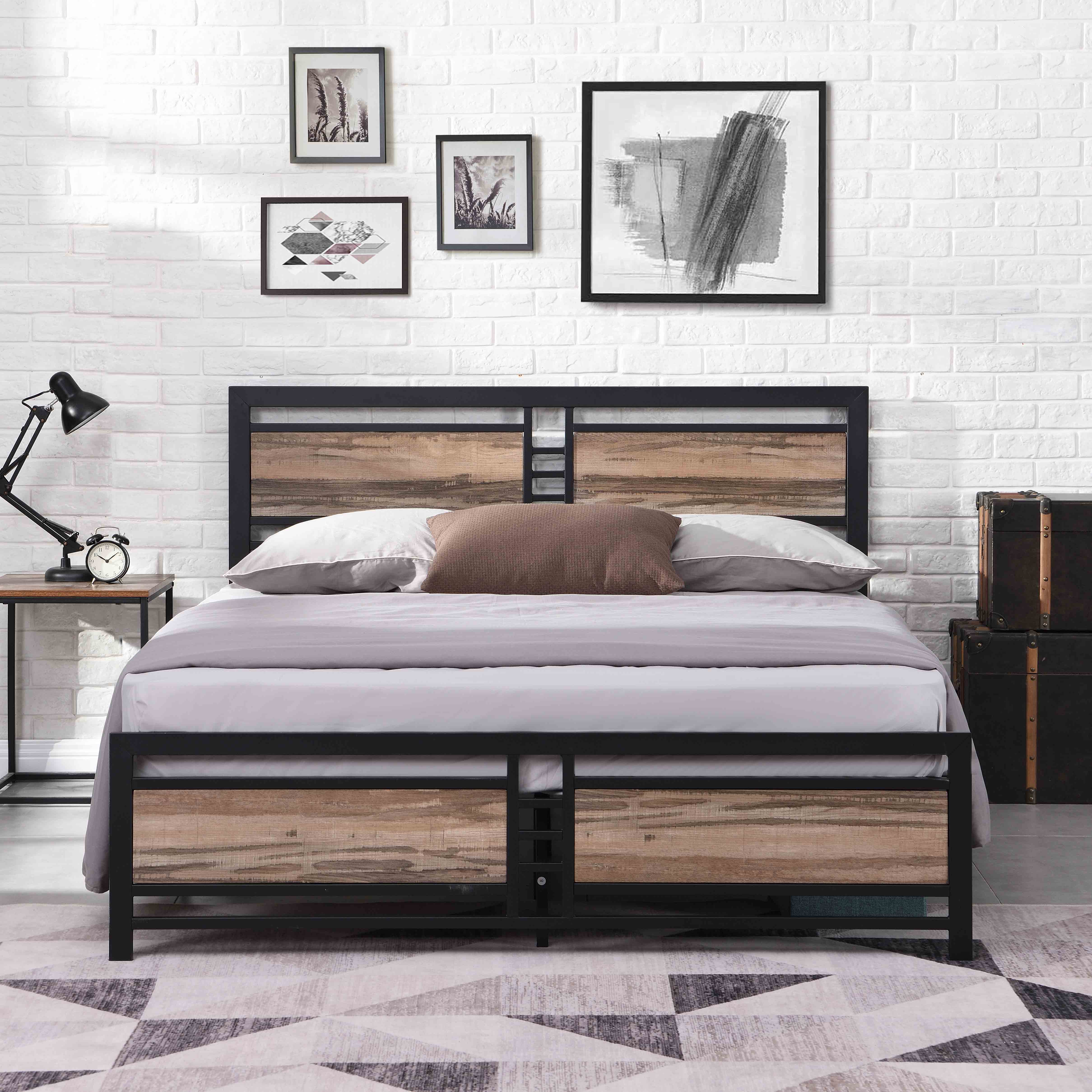 Queen Size Metal Platform Bed Frame with Wood Headboard and Footboard, Heavy Duty Mattress Foundation with Slat Support, Easy to Assemble, Overall Dimensions: 82.1