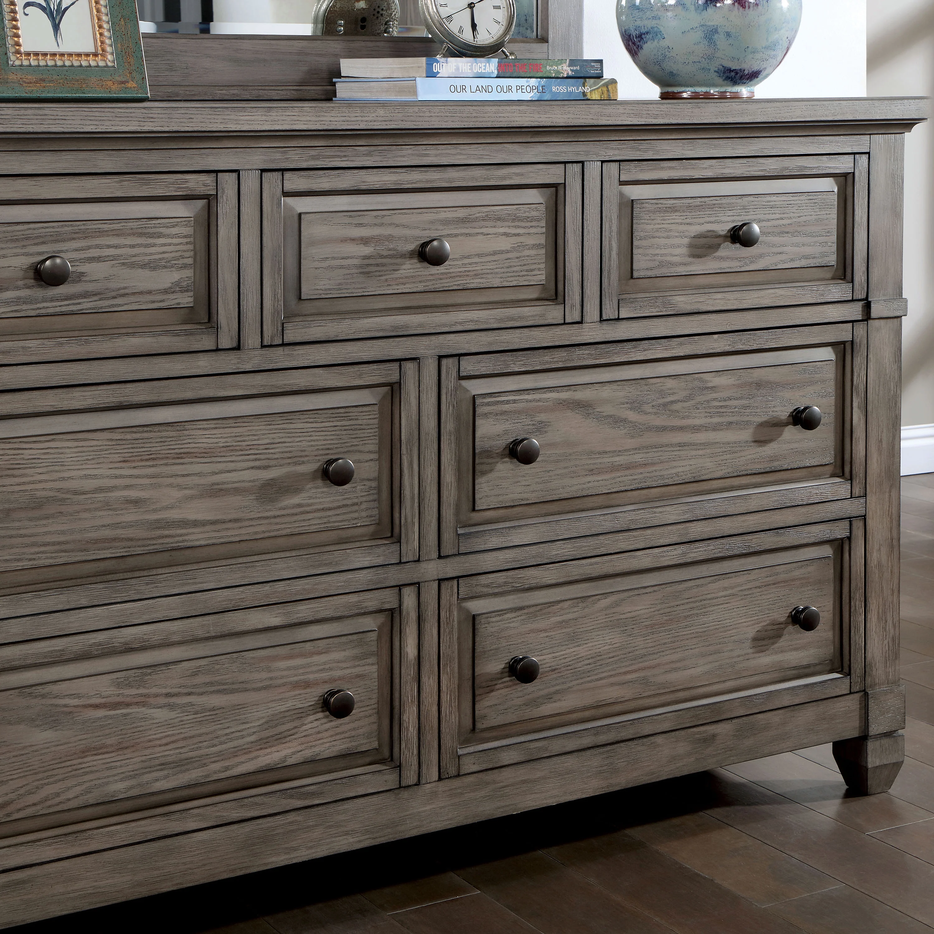Furniture of America Penny Wood 7-Drawer Dresser with Mirror, Gray