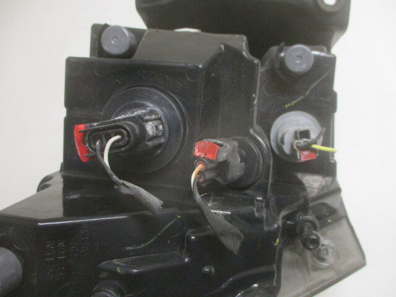 Pre-Owned Jeep Grand Cherokee RH Passenger Outer Tail Brake Light Lamp OEM LKQ (Good)