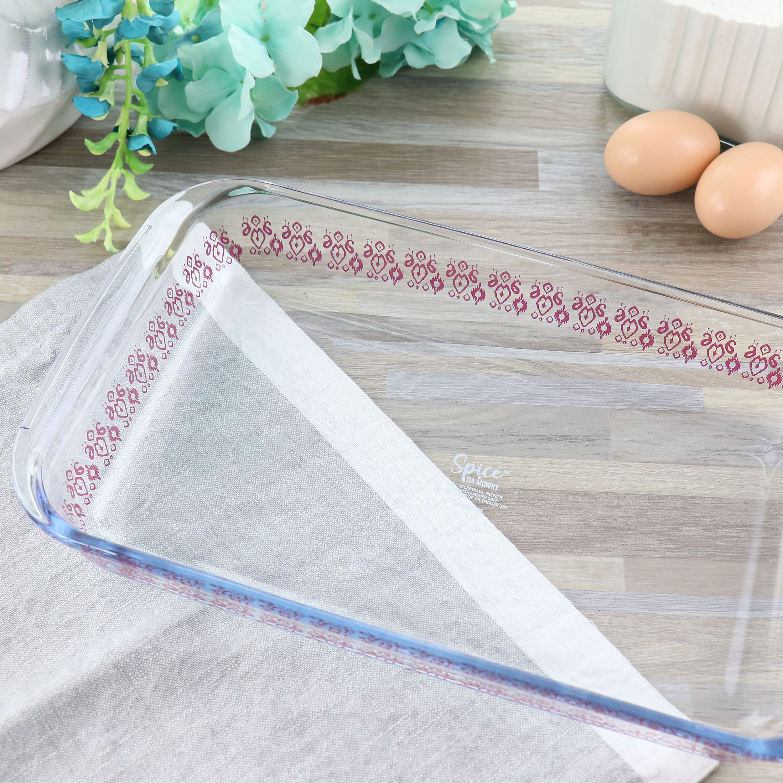 Spice By Tia Mowry 2.3 Quart Spicy Cloves Glass Rectangular Baker