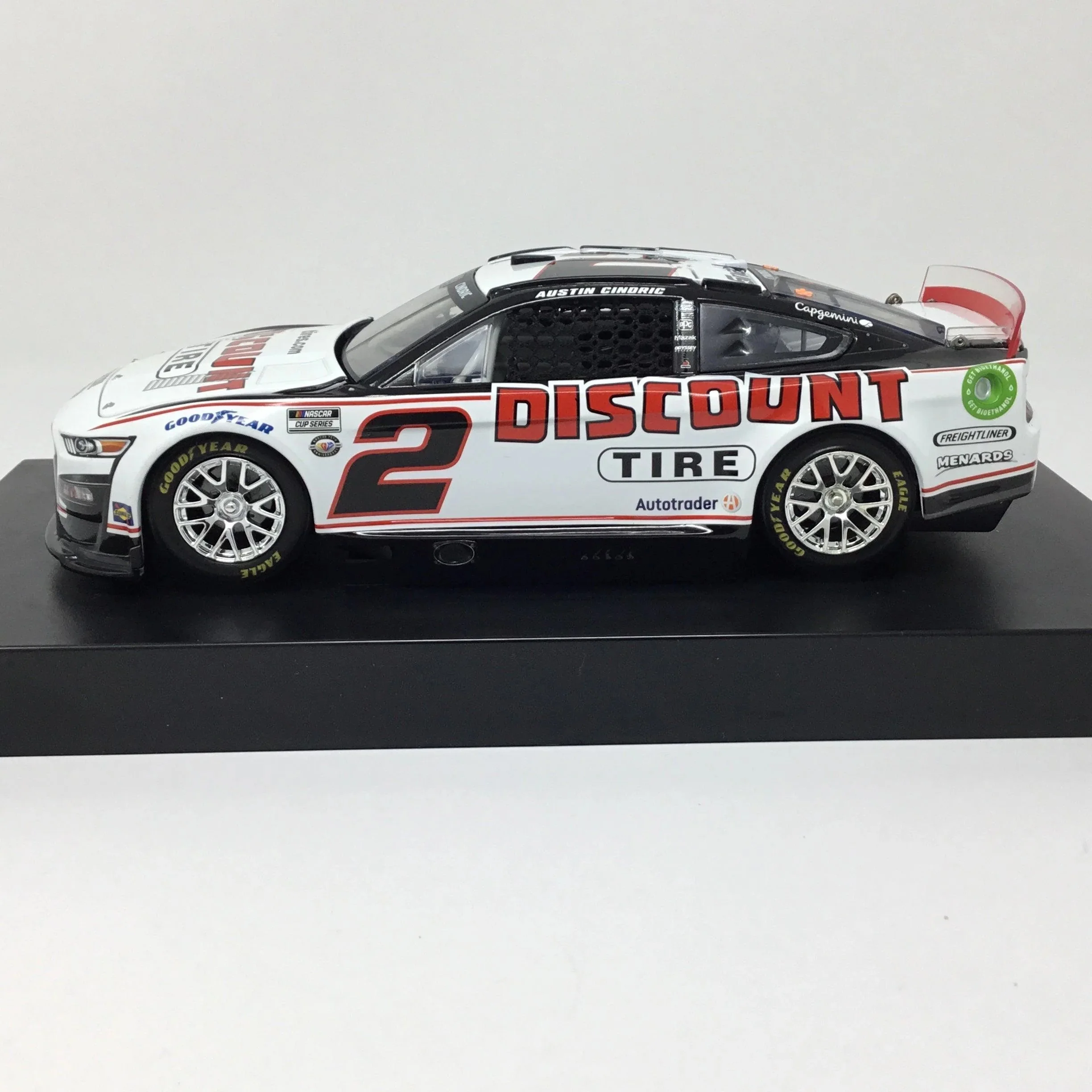 Action Racing Austin Cindric 2023 #2 Discount Tire 1:24 Elite Die-Cast Ford Mustang