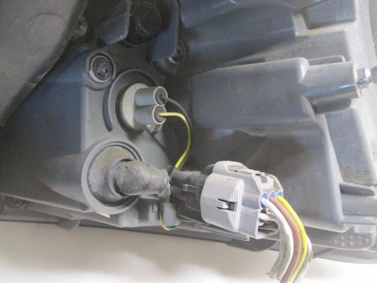 Pre-Owned 14 15 16 17 18 Jeep Cherokee LH Driver Outer LED Tail Brake Light Lamp OEM LKQ (Good)