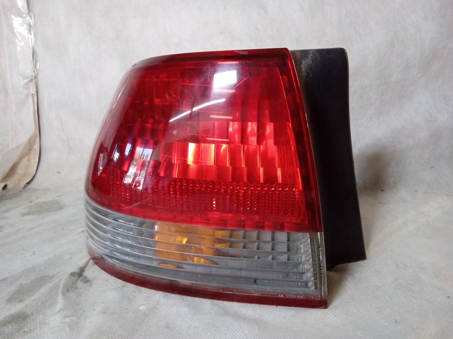 Pre-Owned 2001 Honda Accord Sedan Driver Side Quarter Mounted Tail Lamp OEM LKQ (Good)