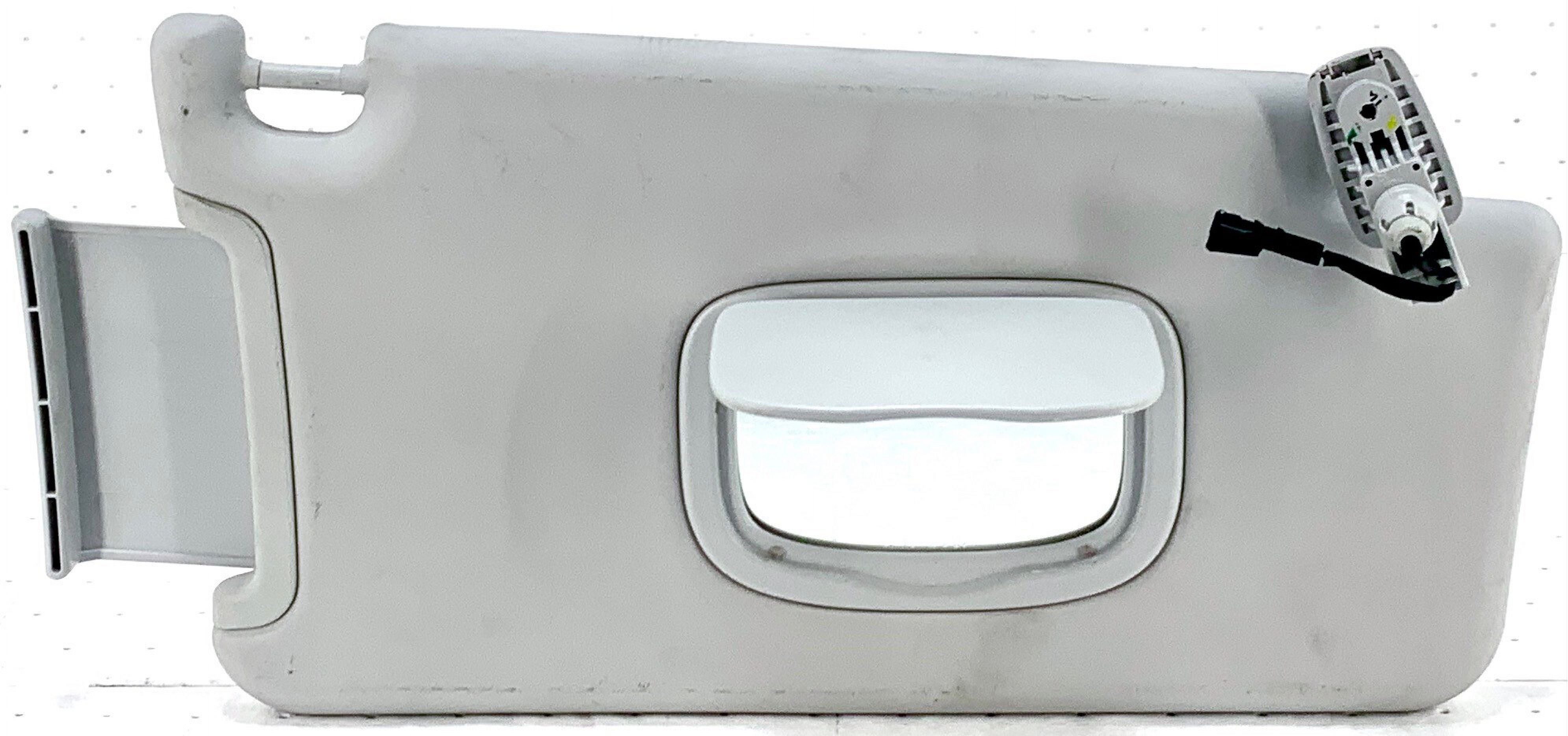 Pre-Owned 2015-2022 Jeep Renegade Passenger RH Interior Sun Visor Illuminated Gray OEM (Good)