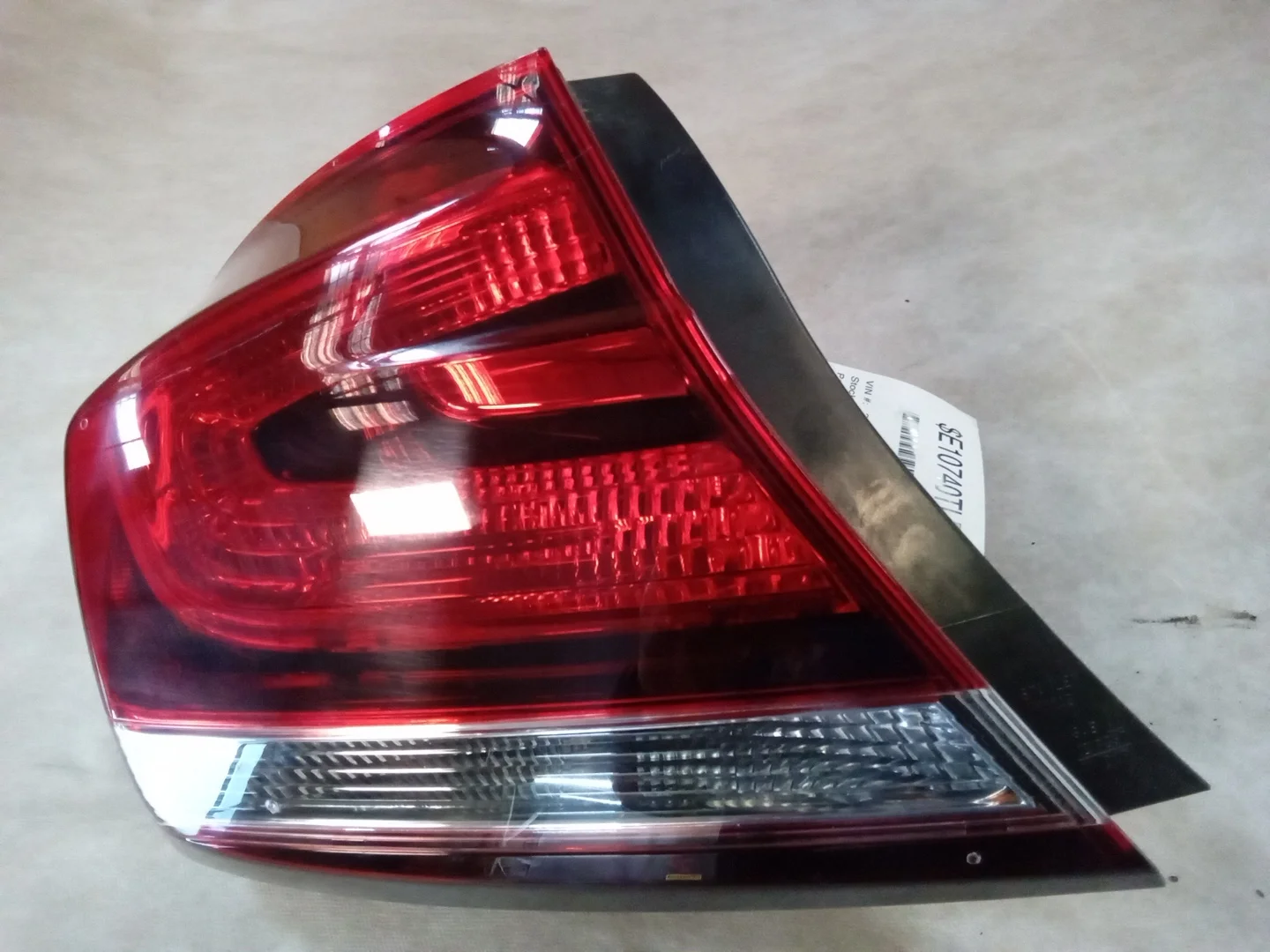 Pre-Owned 2015 Honda Civic Driver Side Tail Light Assembly LH OEM (Good)