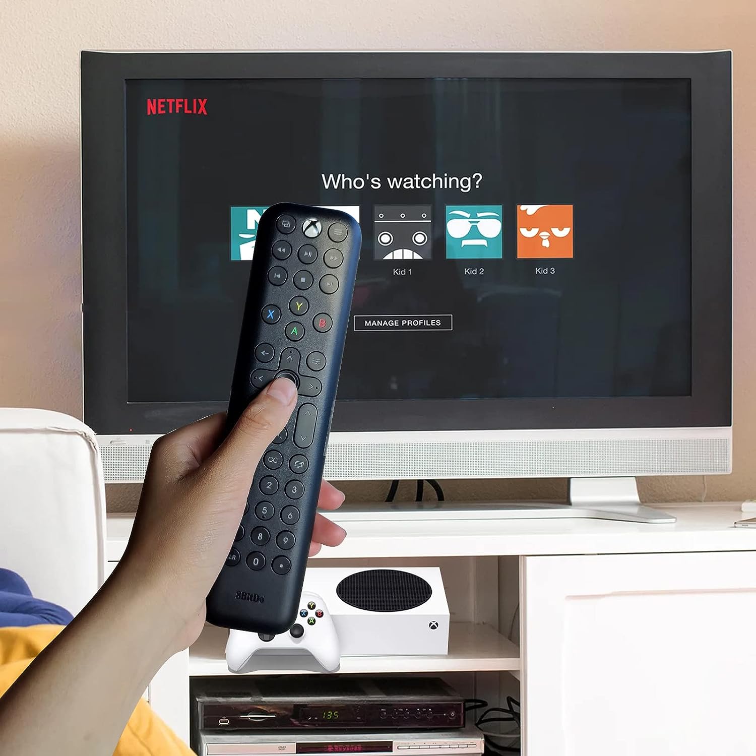 Pre-Owned 8Bitdo Media Remote for Xbox One, Xbox Series X and Xbox Series S (Black, Long Edition) BOLT AXTION Bundle (Refurbished: Like New)