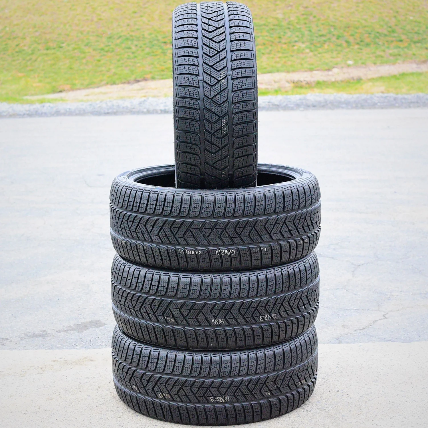 Pirelli Winter Sottozero 3 Winter 215/50R17 95V XL Passenger Tire