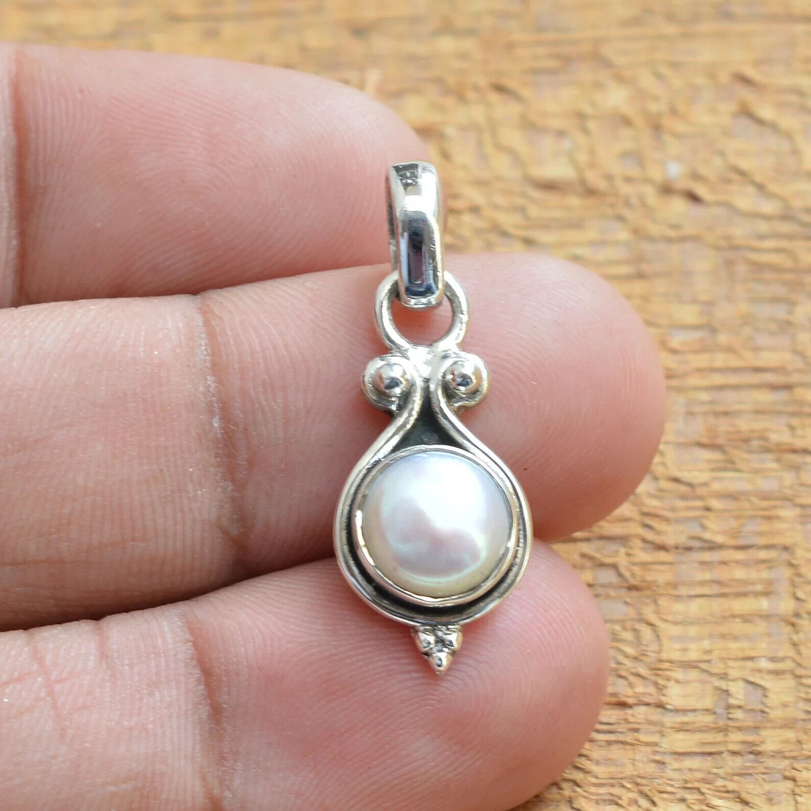 925 Sterling Silver Pendant, Fresh Pearl 8x8 mm Round Shape Gemstone Pendant
